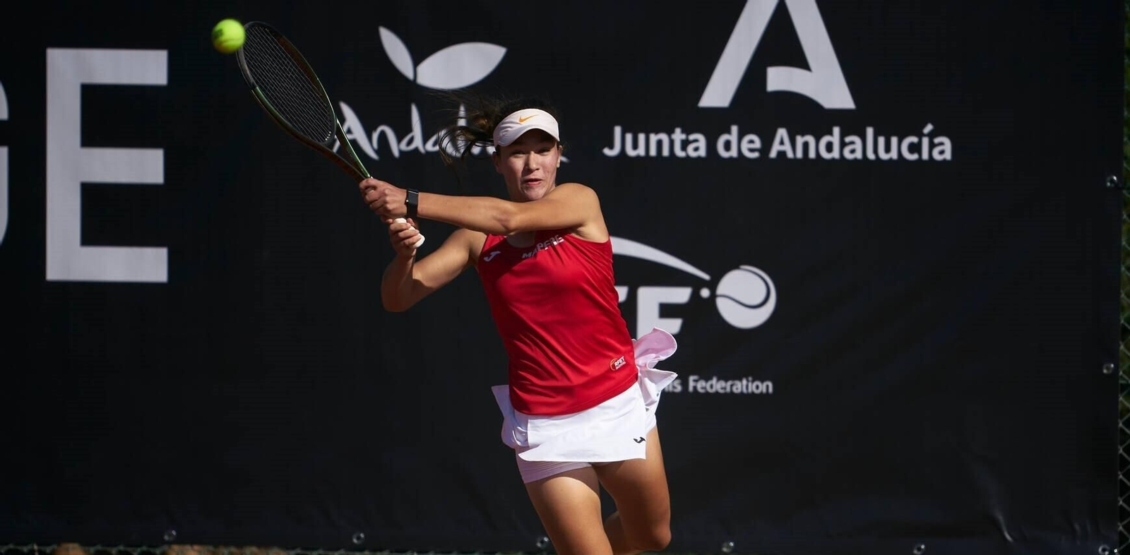 Lorena Solar, en uno de los partidos de España en la Billie Jean King Cup de Córdoba.