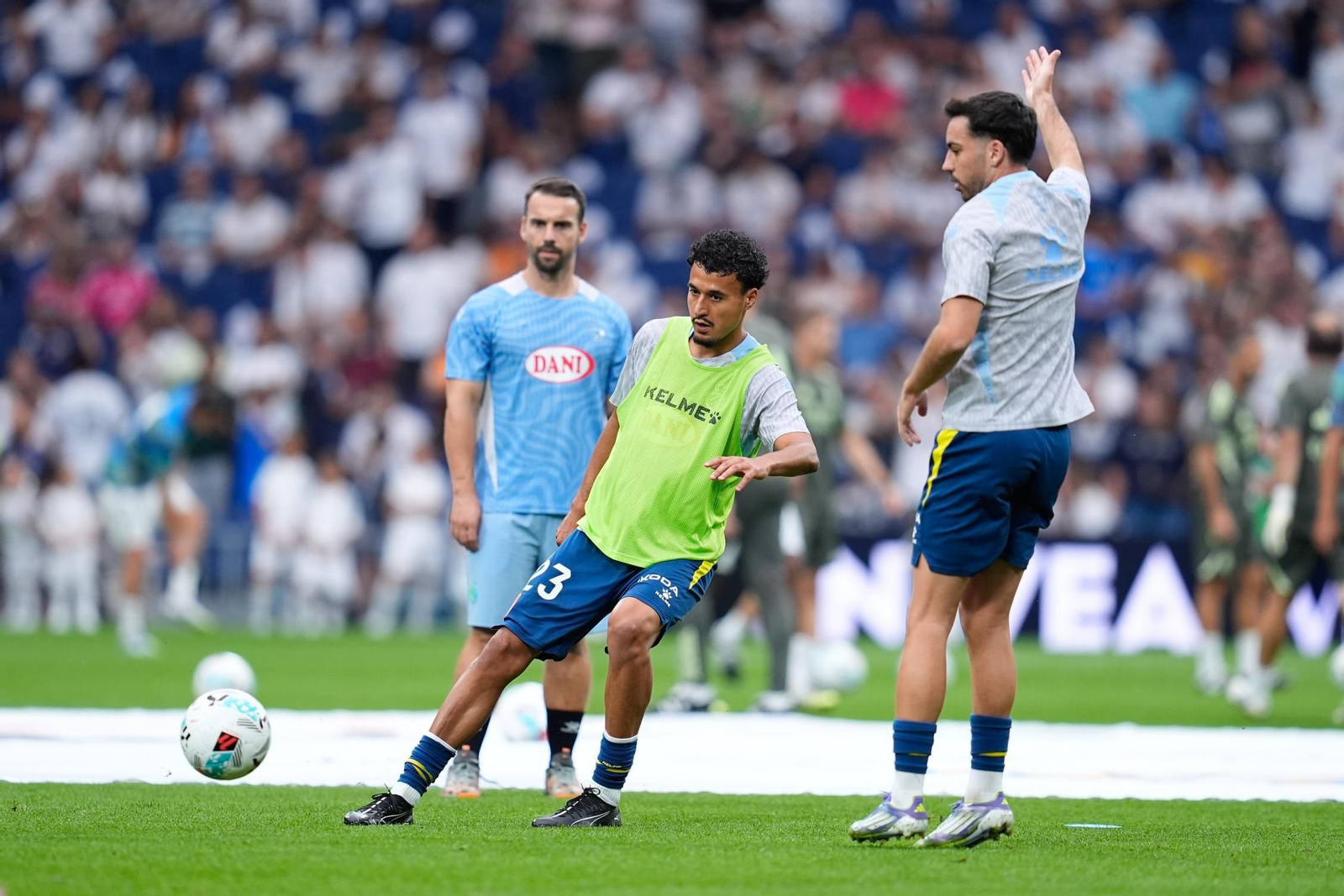 EuropaPress_6969781_Omar_El_Hilali_of_RCD_Espanyol_warms_up_during_the.jpg