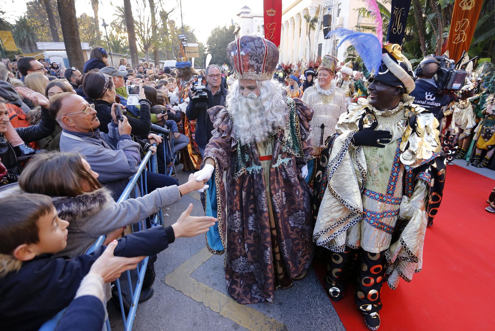 Fotos de la Cabalgata de Reyes Magos en Málaga 2020