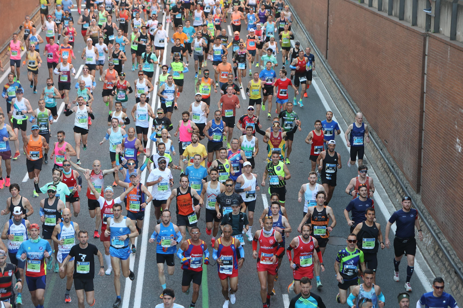 Búscate en la Zurich maratón de Sevilla
