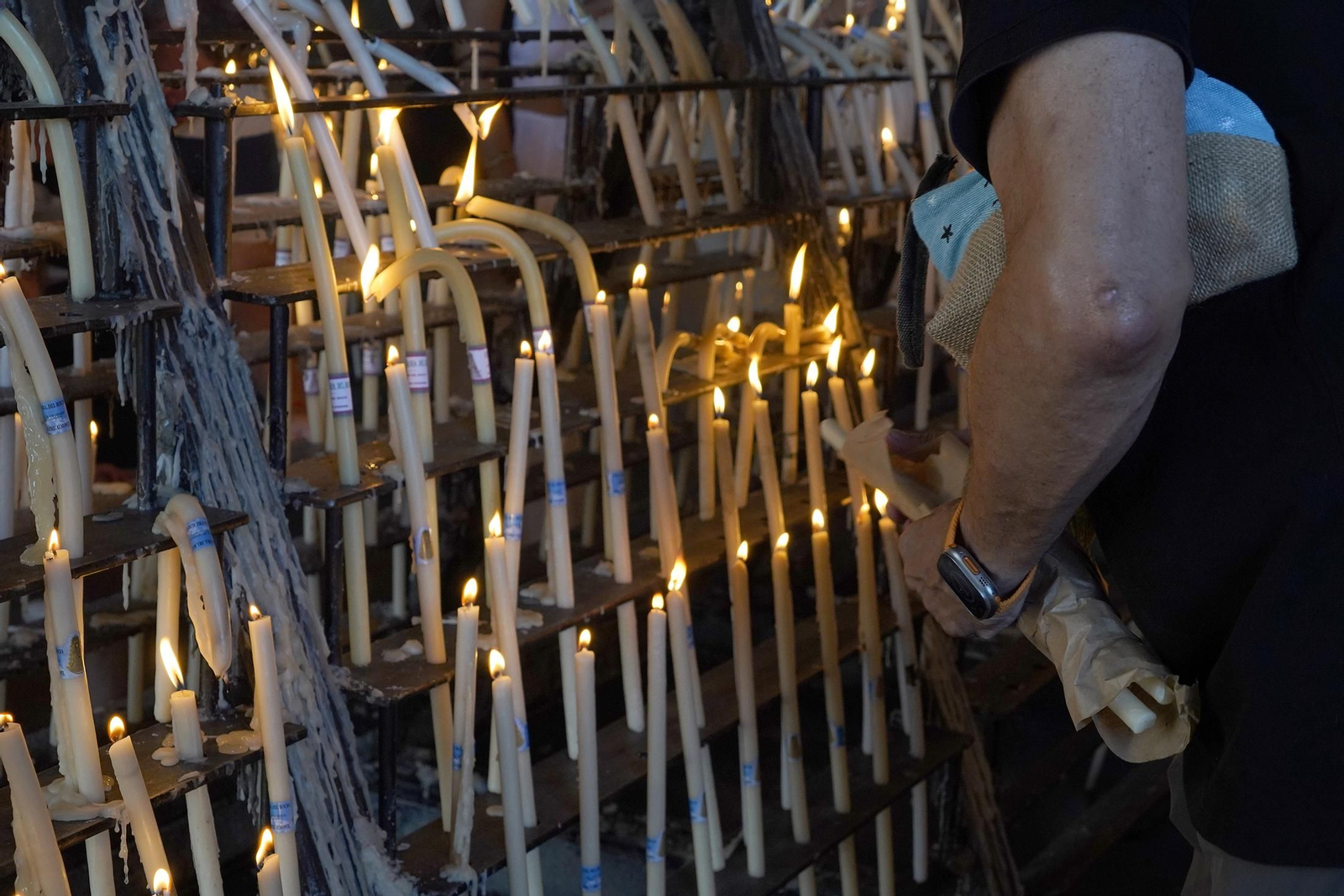 Imágenes del ambiente en la aldea durante el domingo de Rocío Chico