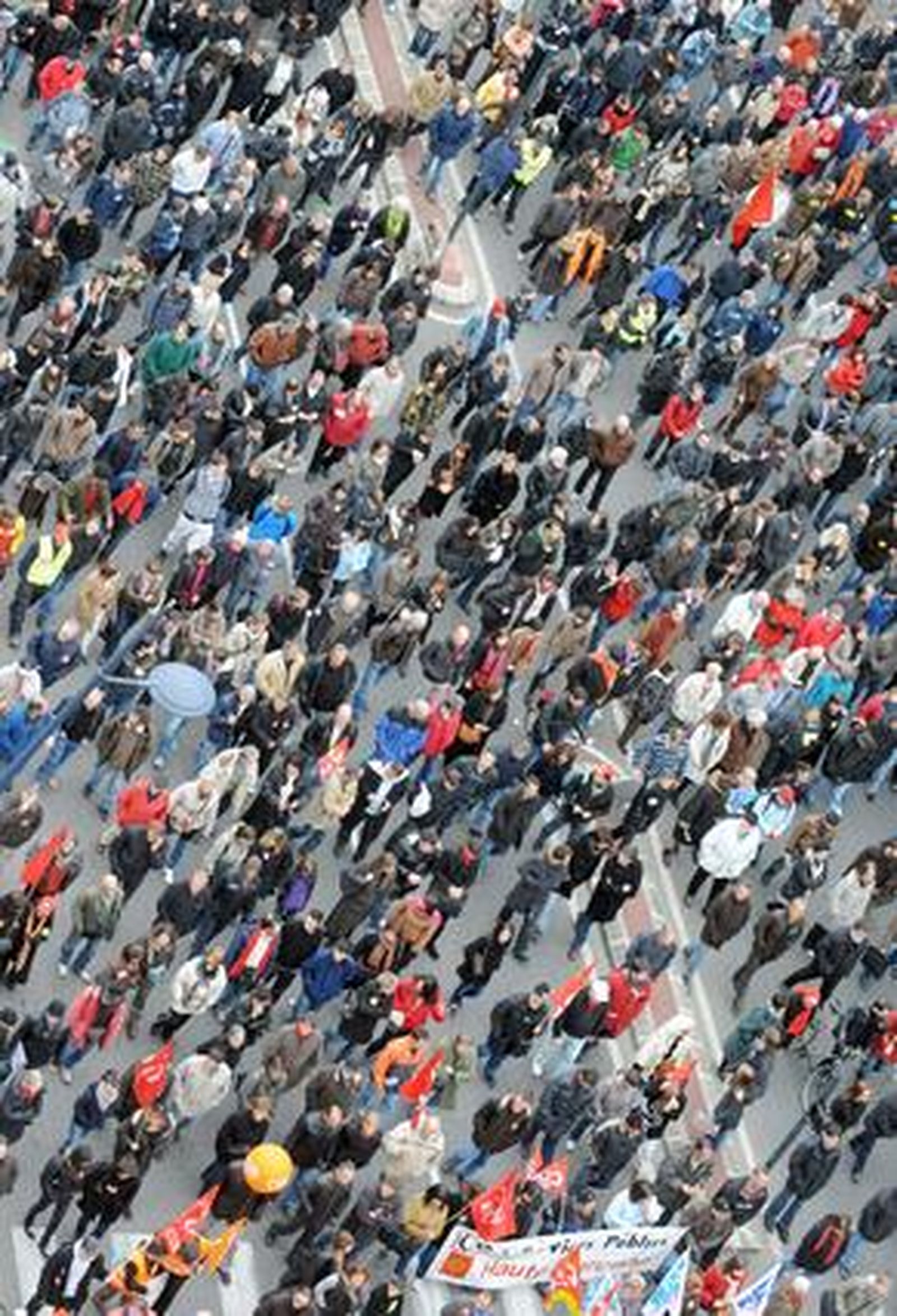 Los franceses se echan a la calle para que Sarkozy no eleve la edad de jubilación.

Foto: AFP