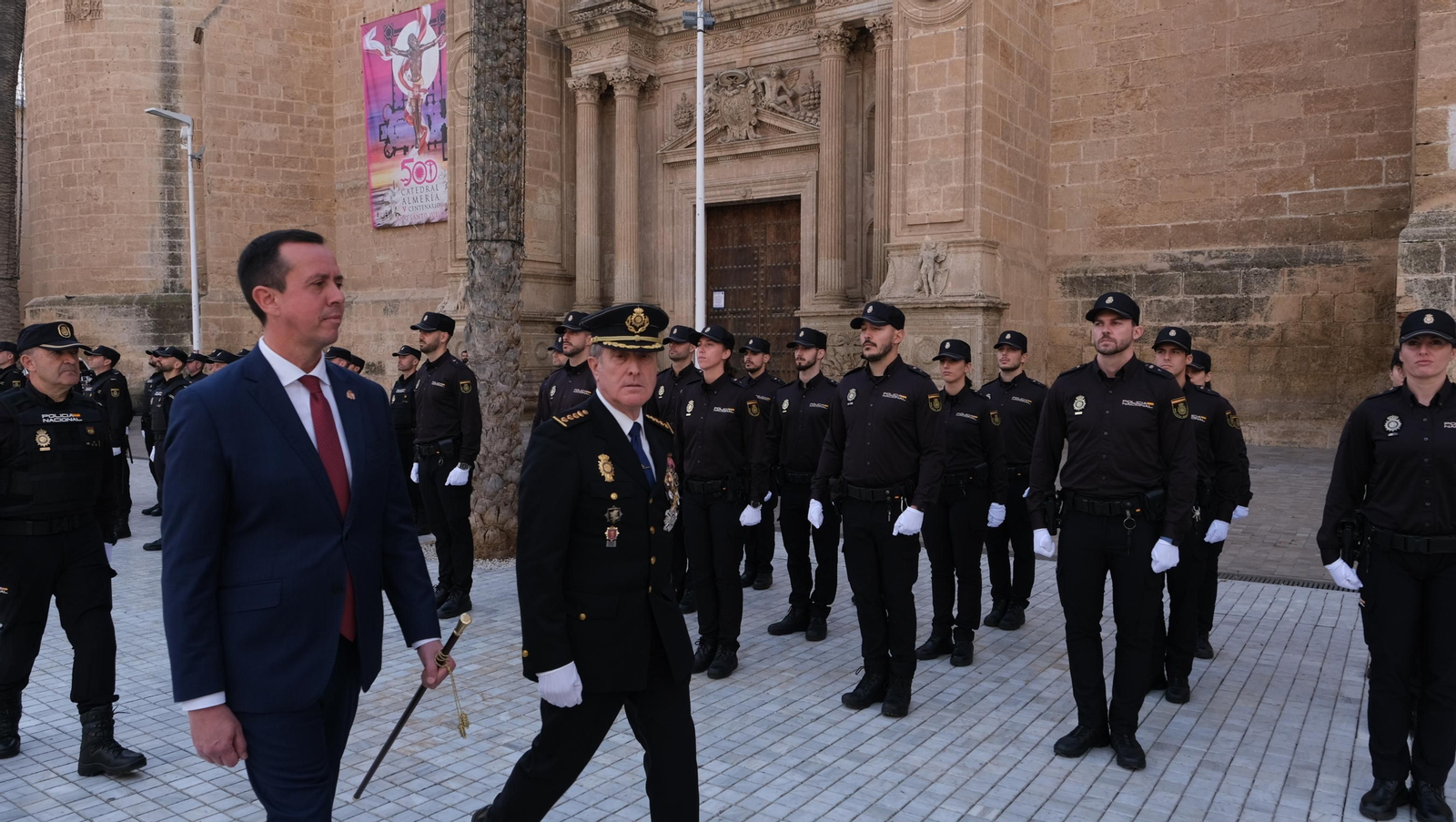 Imágenes del acto del 200 aniversario de la Policía Nacional, en Almería