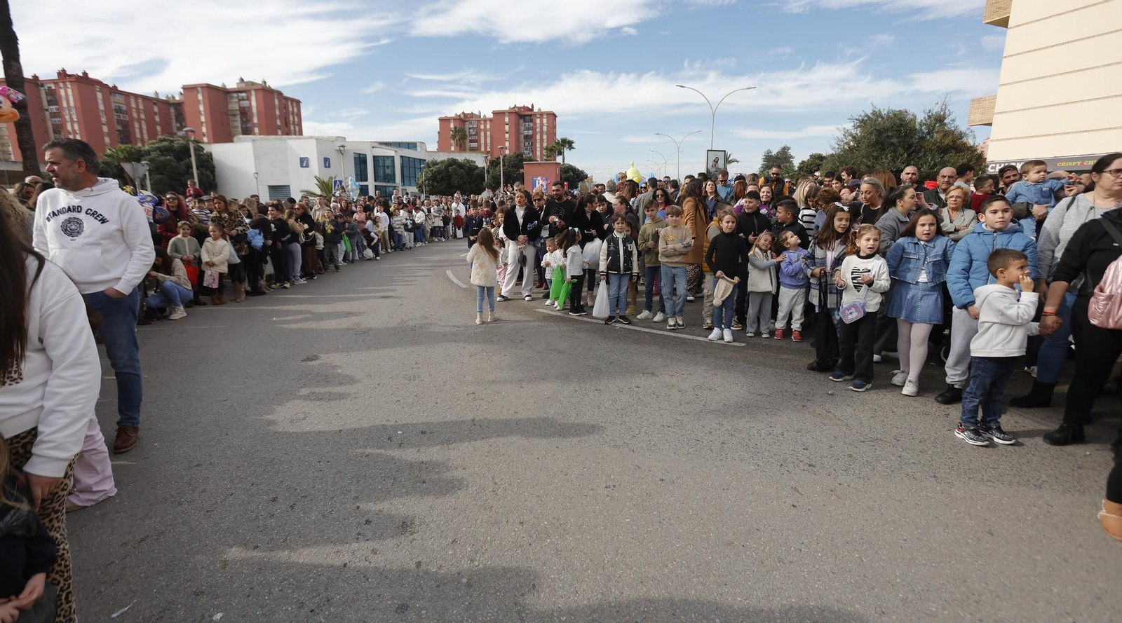 Fotos de la cabalgata de Reyes Magos 2025 en La Línea