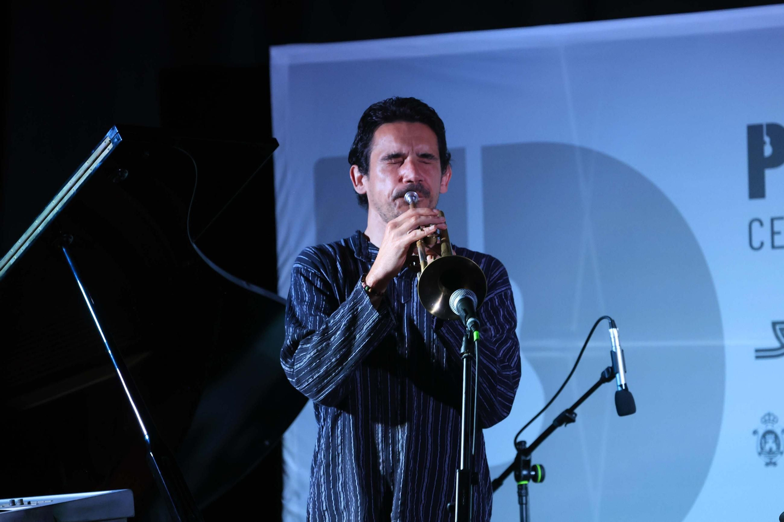 Fotos del concierto de Javier Ruibal en Algeciras