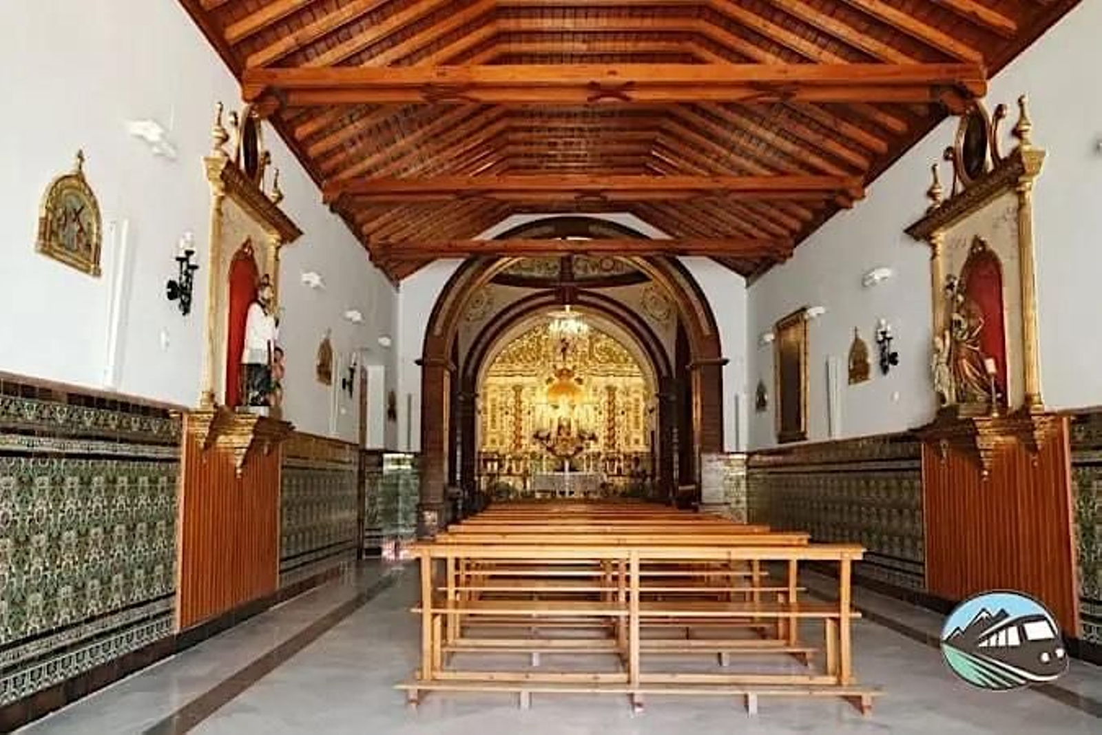 Interior del santuario