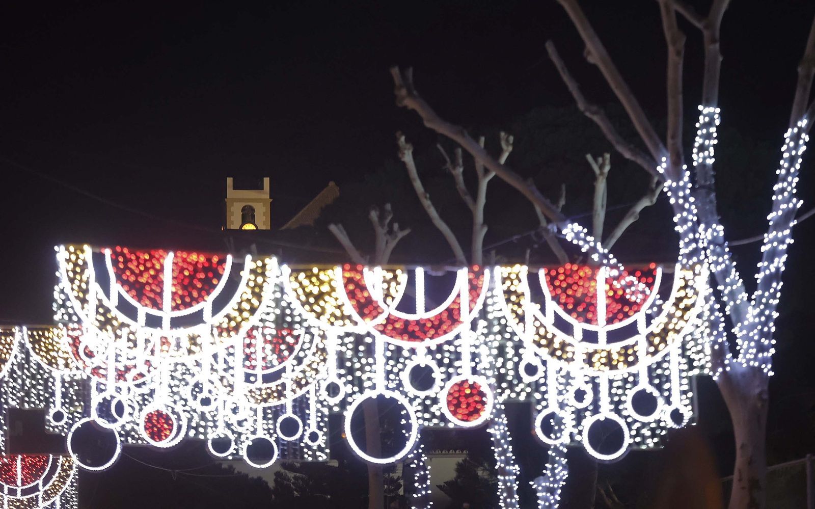 El alumbrado navideño de San Roque, en imágenes