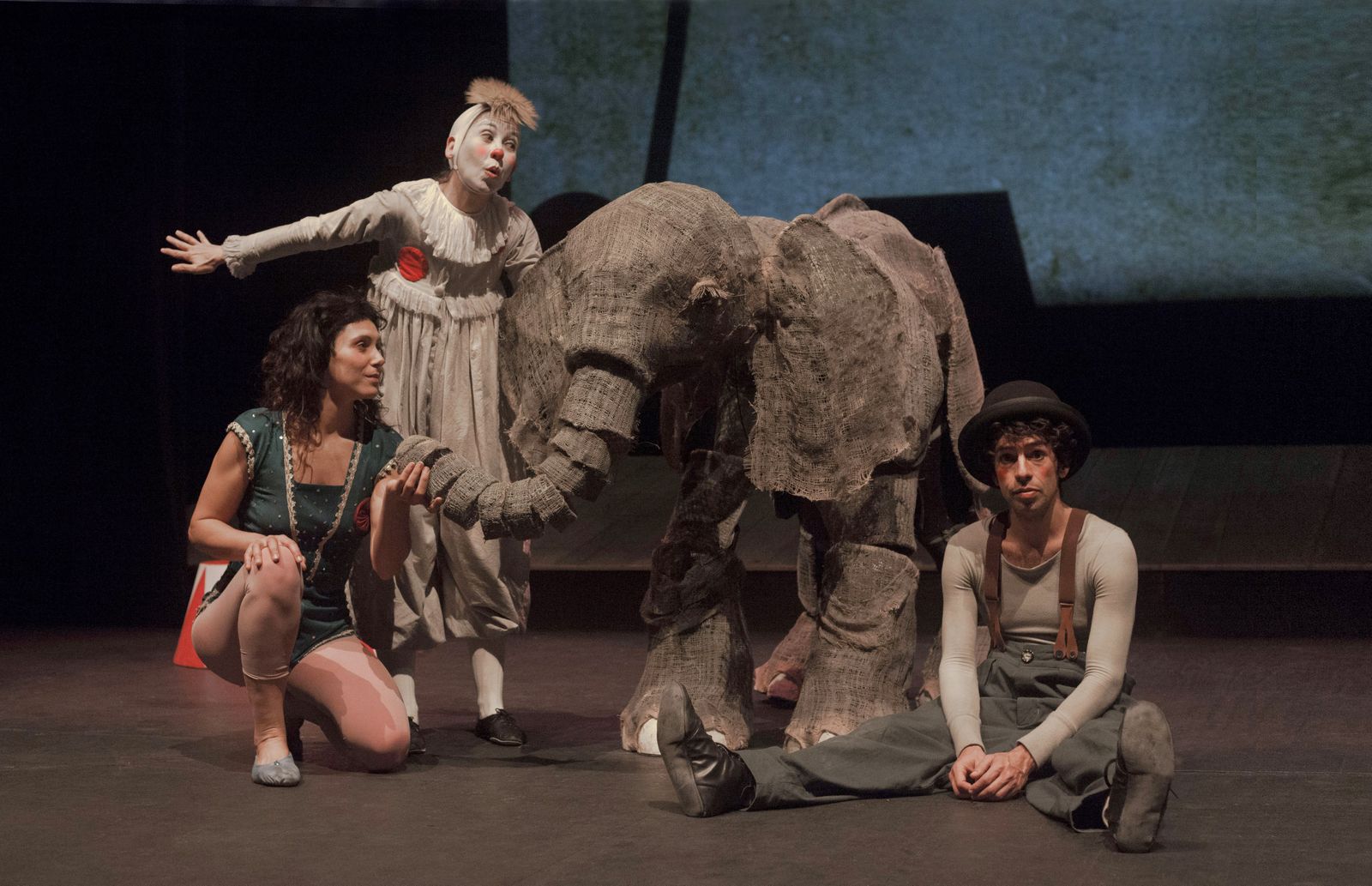 El mundo del circo en 'Acróbata & Arlequín'