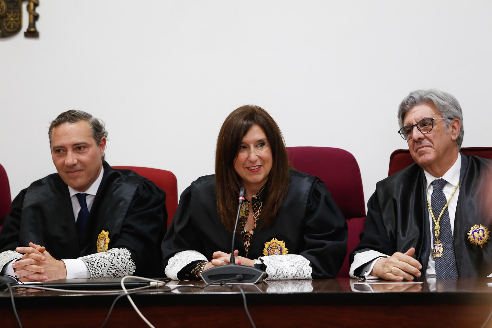 Fotos de la imposición de la Cruz de San Raimundo de Peñafort a la jueza María José Sanz Alcázar en Algeciras