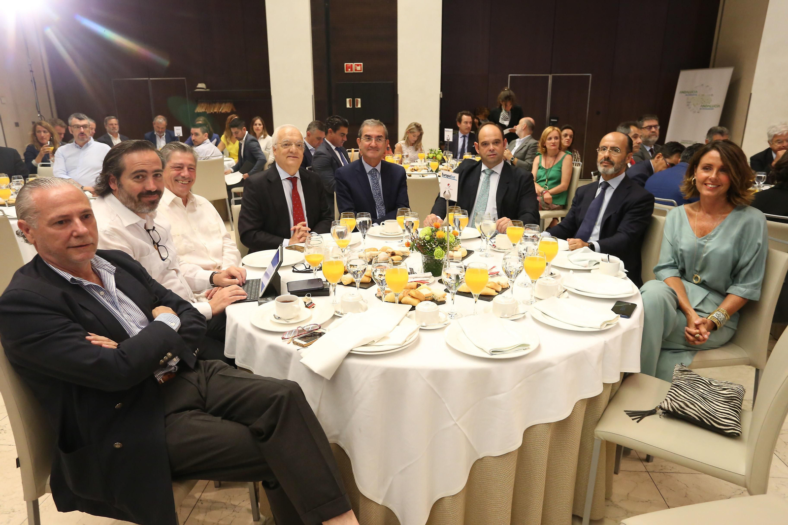 Leonardo Rodríguez de laBorbolla, Alberto Grimaldi, Rafael Salgueiro, Alfonso Pérez de los Santos, Antonio Fragero, José Antonio Matz, José Miguel Caballero y Ana Pulpillo.