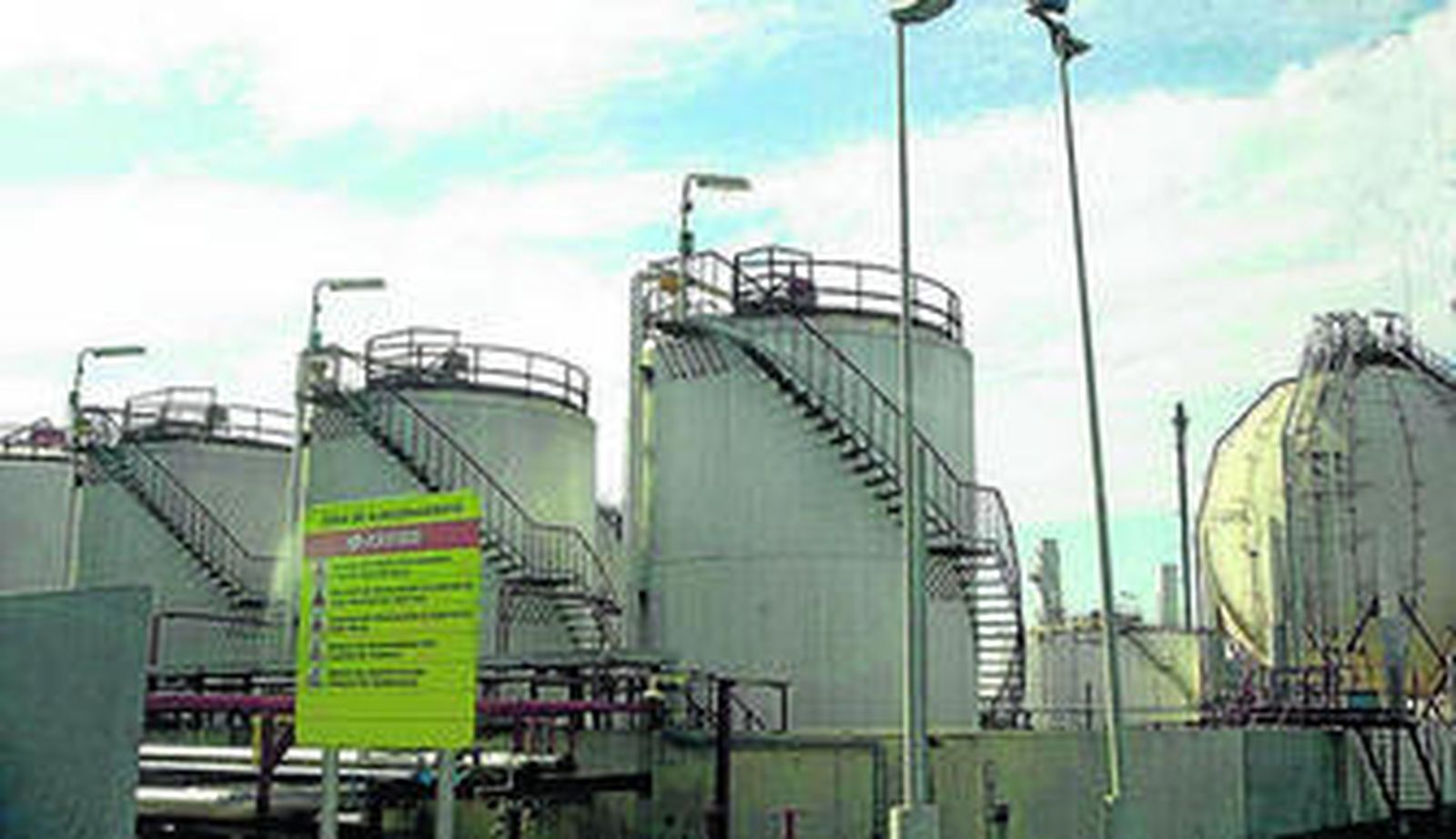 Instalaciones del complejo petroquímico de Cepsa, la antigua Ertisa.