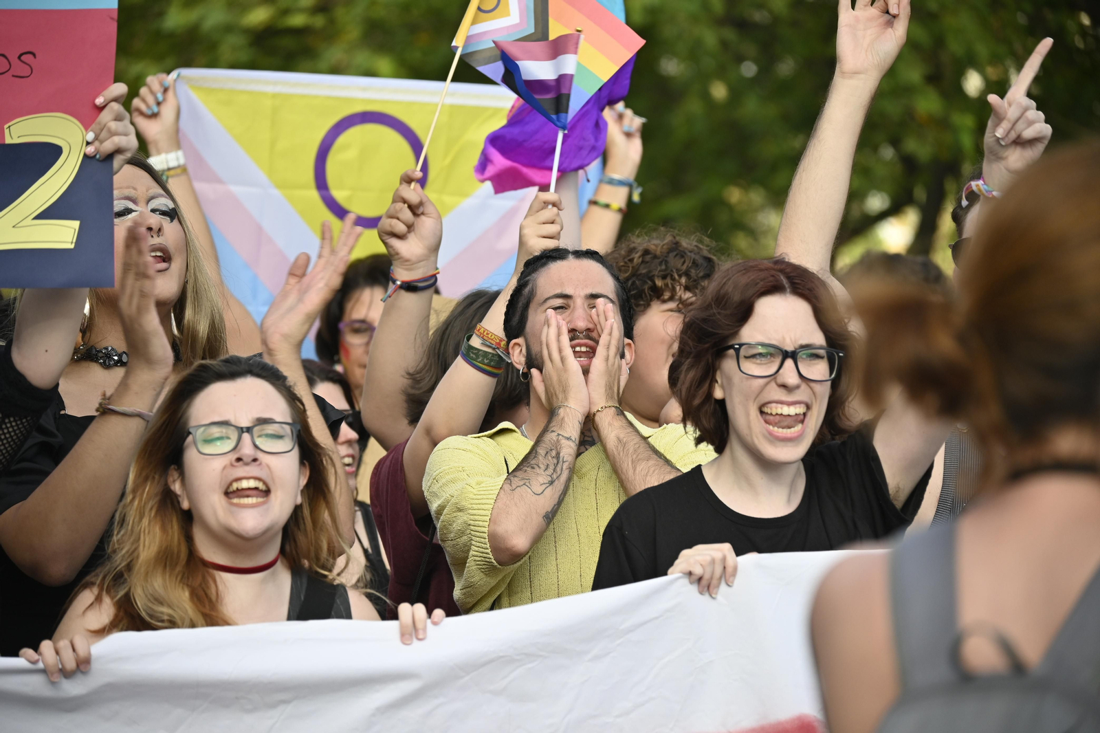 Las mejores imágenes de la manifestacióndel del Orgullo LGTBI en Huelva