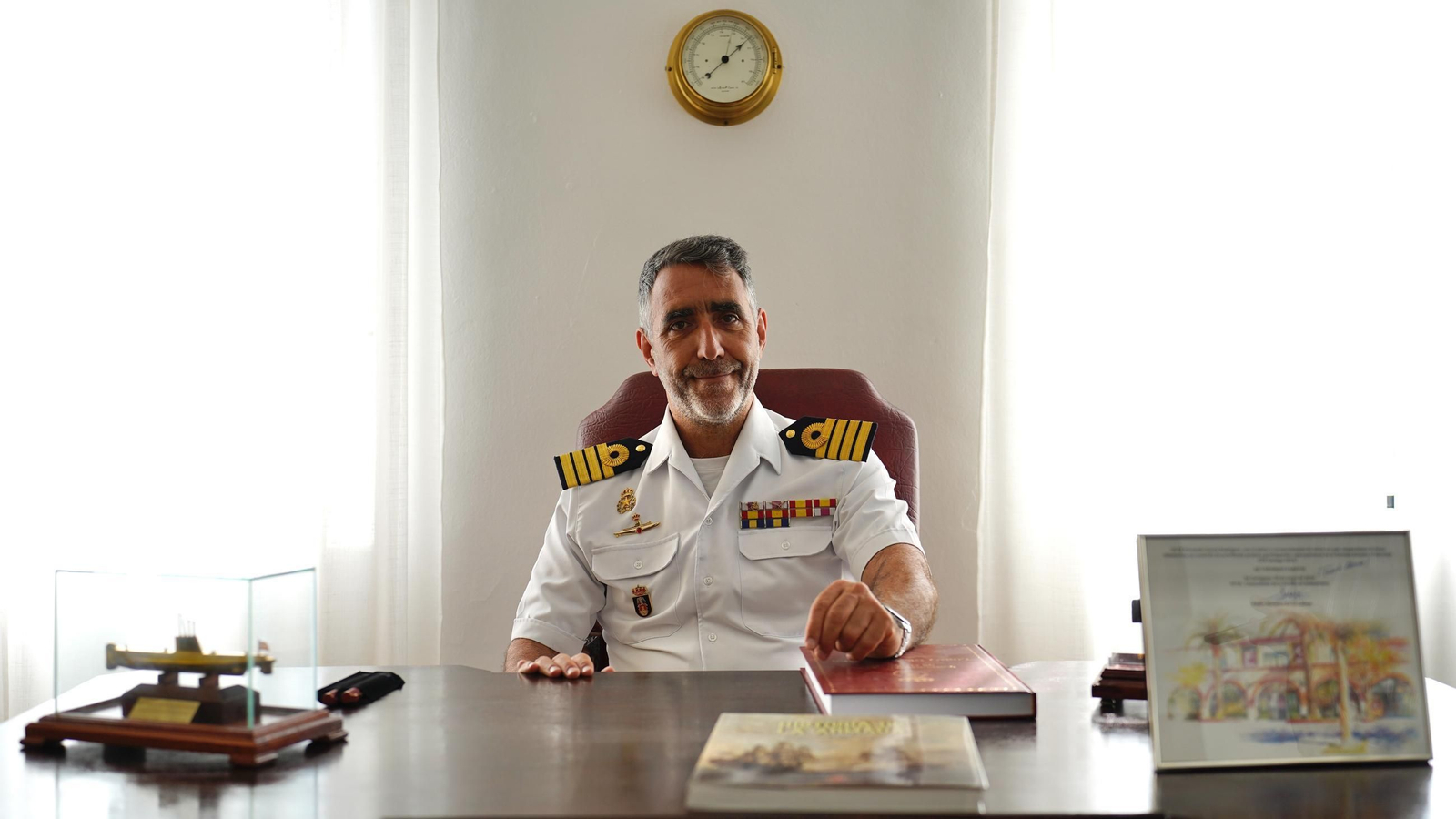 Entrevista con el comandante naval Fernando García, en la sede la comandancia de Algeciras