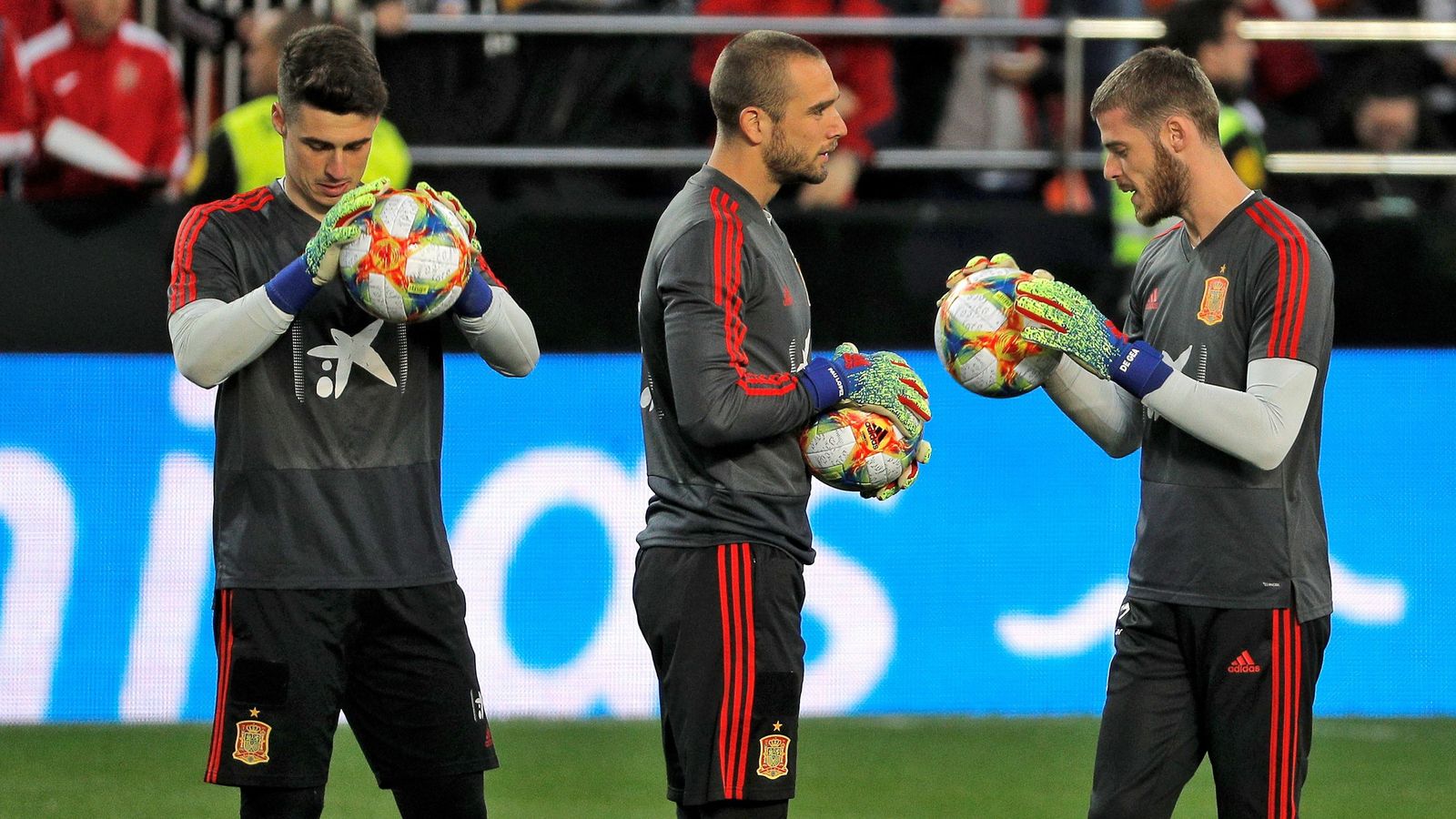 Pau López, entre Kepa y De Gea.