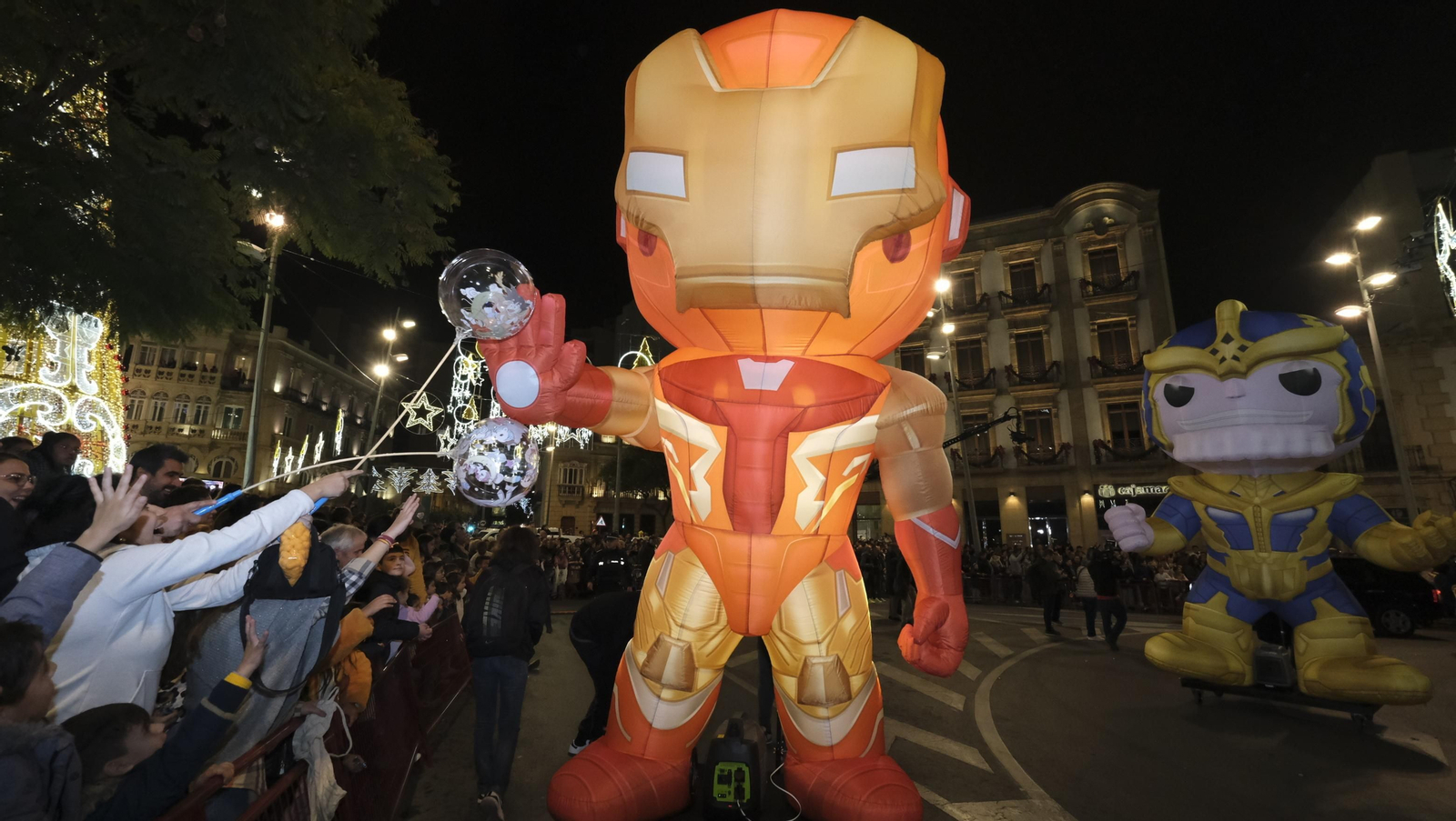 Imágenes de la Cabalgata de los Reyes Magos en Almería