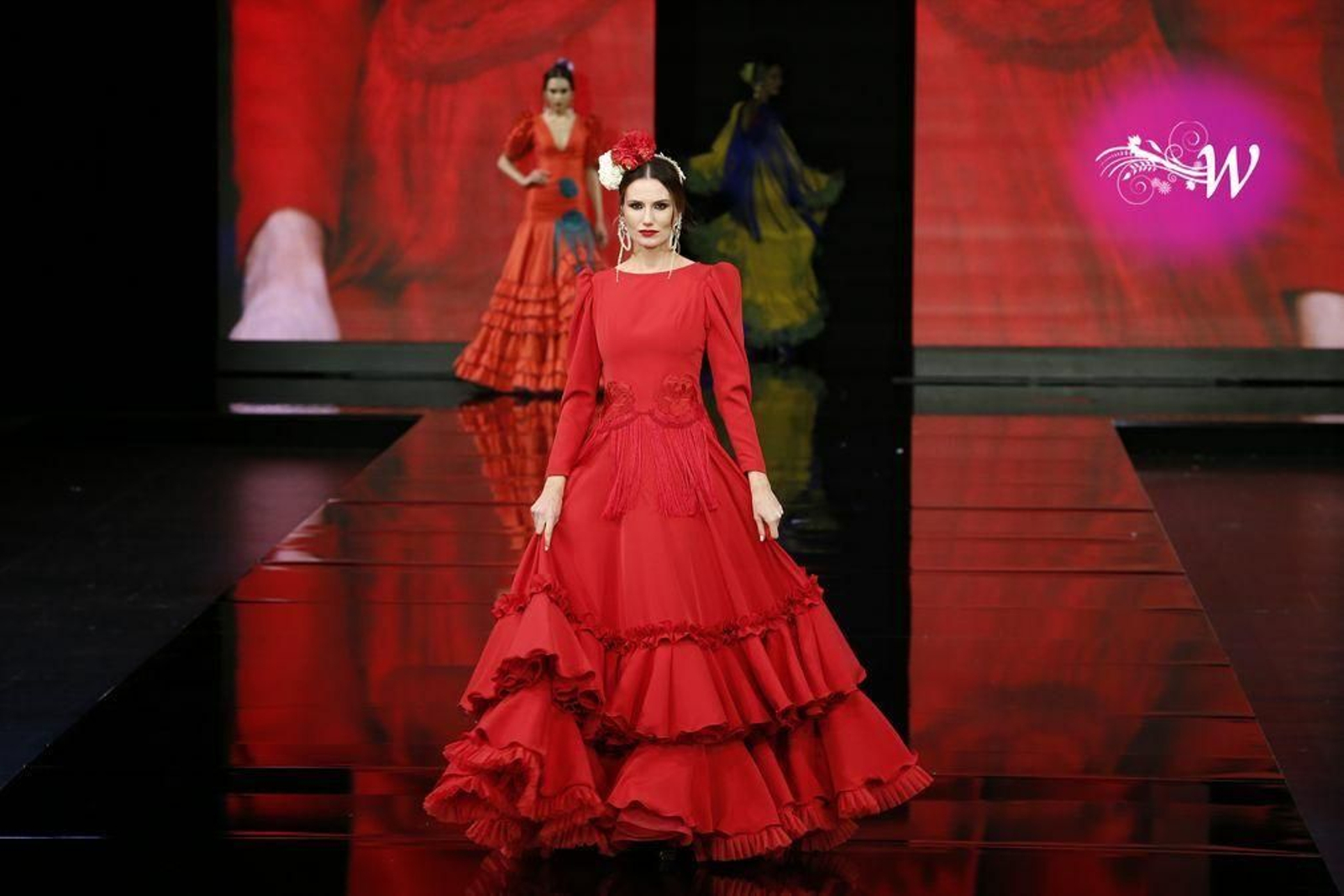 'La fuerza de color' de Loli Vera en SIMOF 2020, todas las fotos del desfile