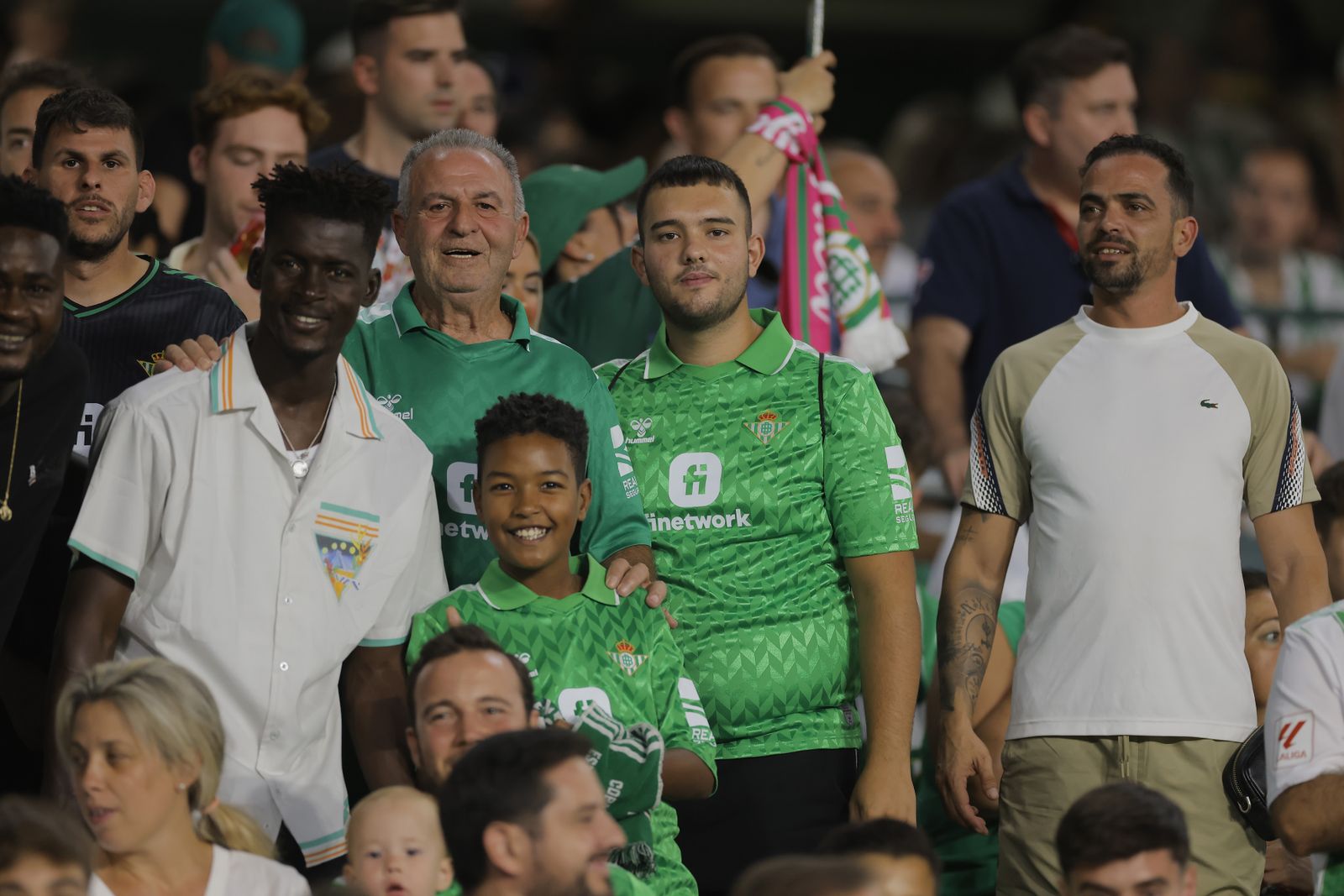 Búscate en las fotos del Betis-Valencia