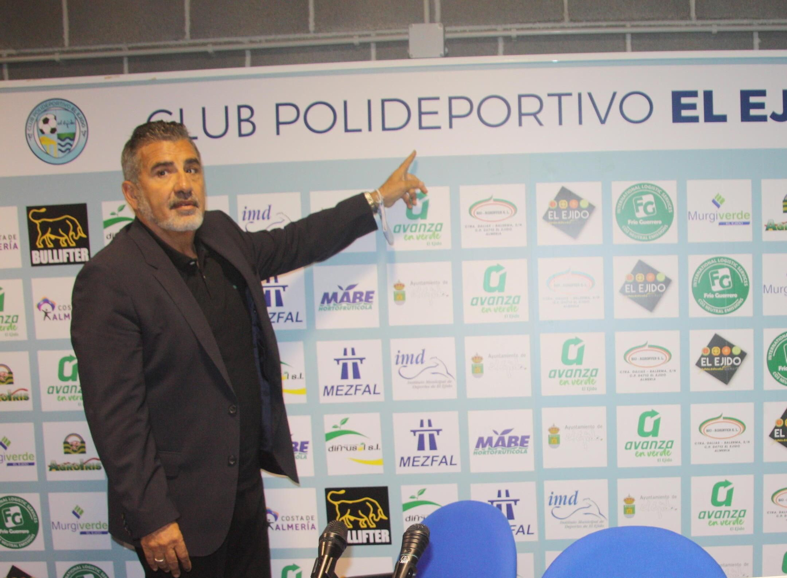 El argentino Alejandro Bouza durante un acto de su anterior etapa al frente del club ejidense.