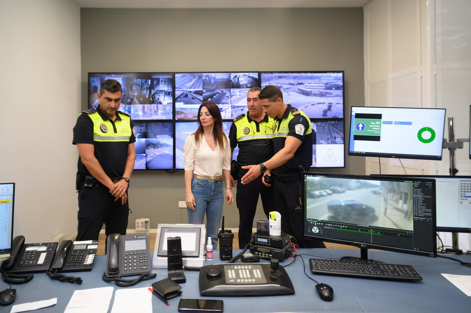 Visita de Rosario Soto a las instalaciones del Puerto de Almería.