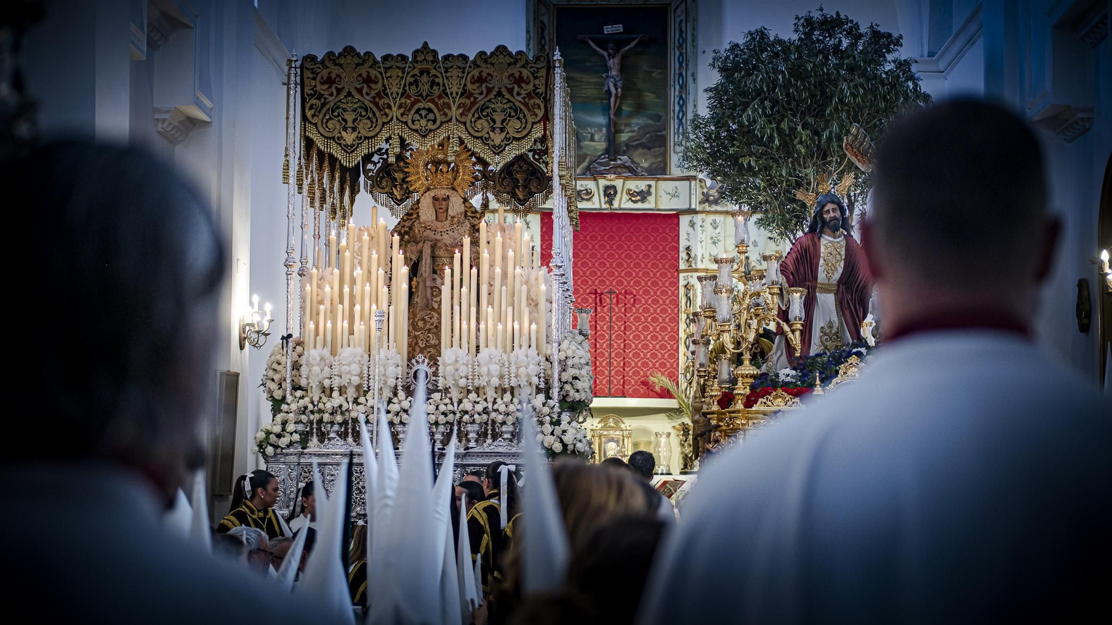 Imágenes de la salida de El Huerto en la Semana Santa de Cádiz 2025