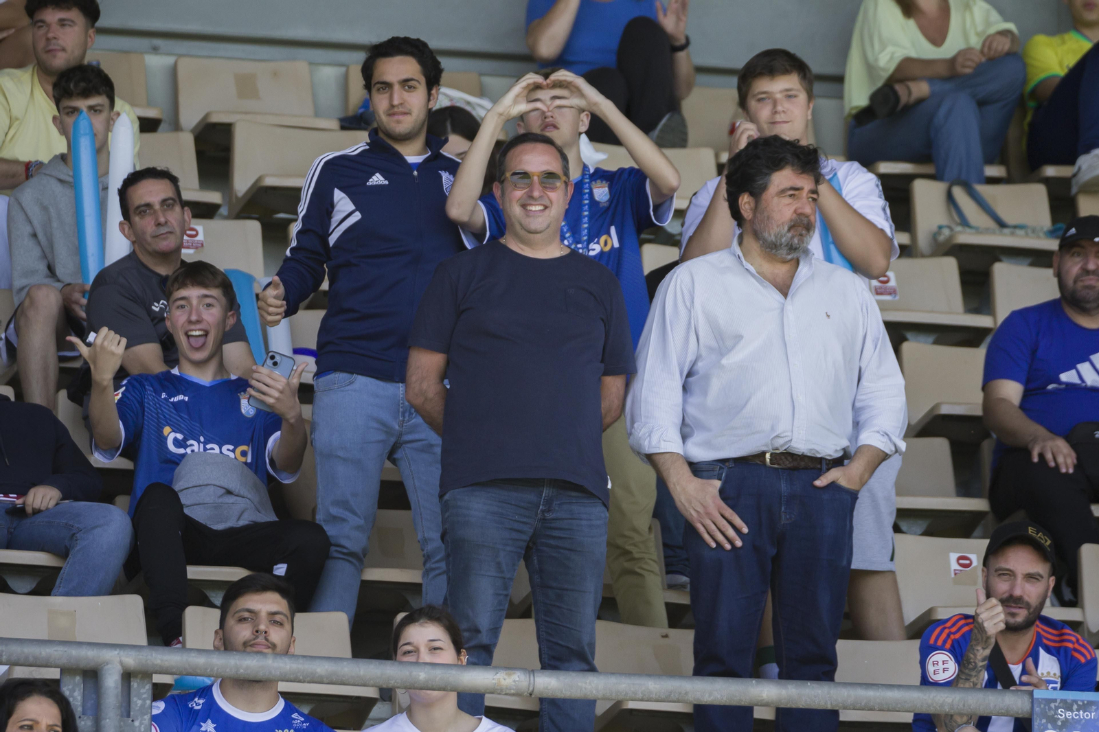 Pedro Pacheco viendo el Xerez CD - Atlético Espeleño en Chapín