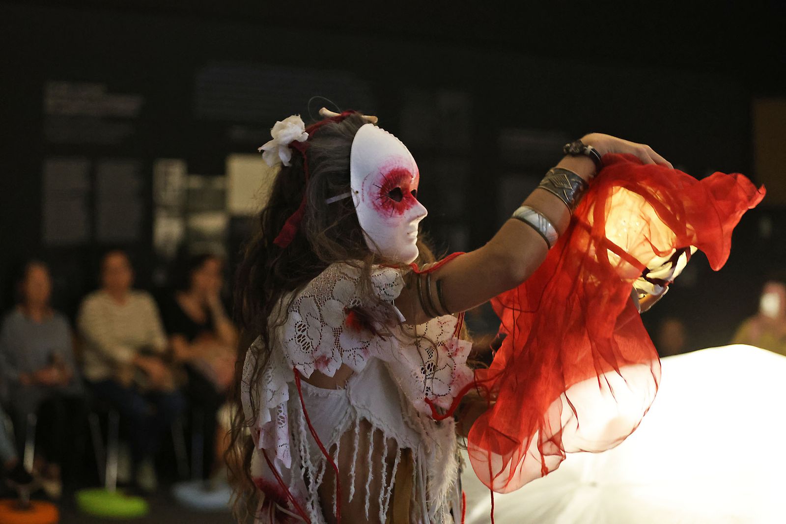Imágenes de la clausura de la exposición 'Ídolos. Miradas milenarias desde el extremo suroccidental de Europa'