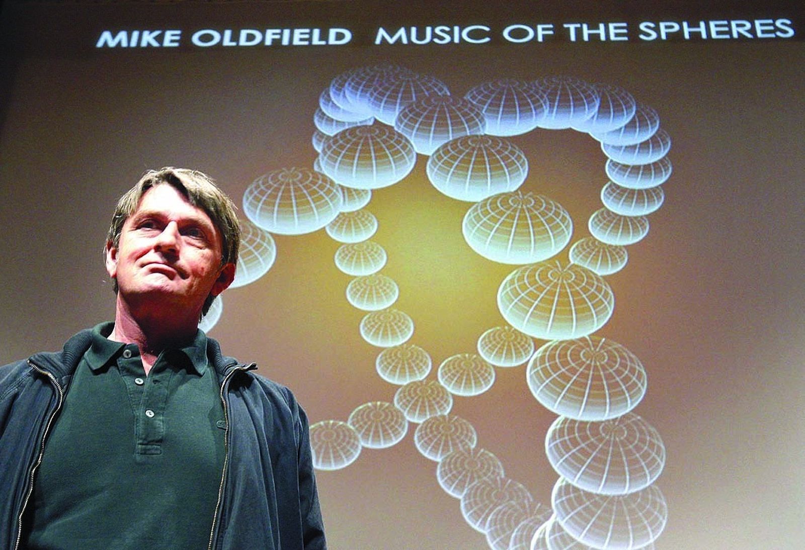 Mike Olldfield en la presentación de Music of the Spheres.