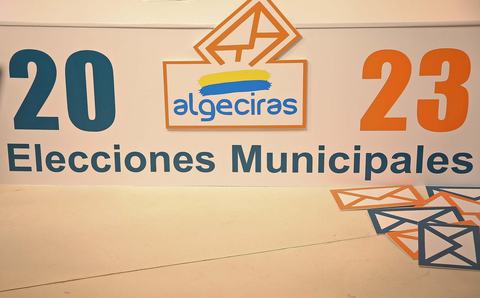 Fotos del debate electoral en Onda Algeciras Televisión