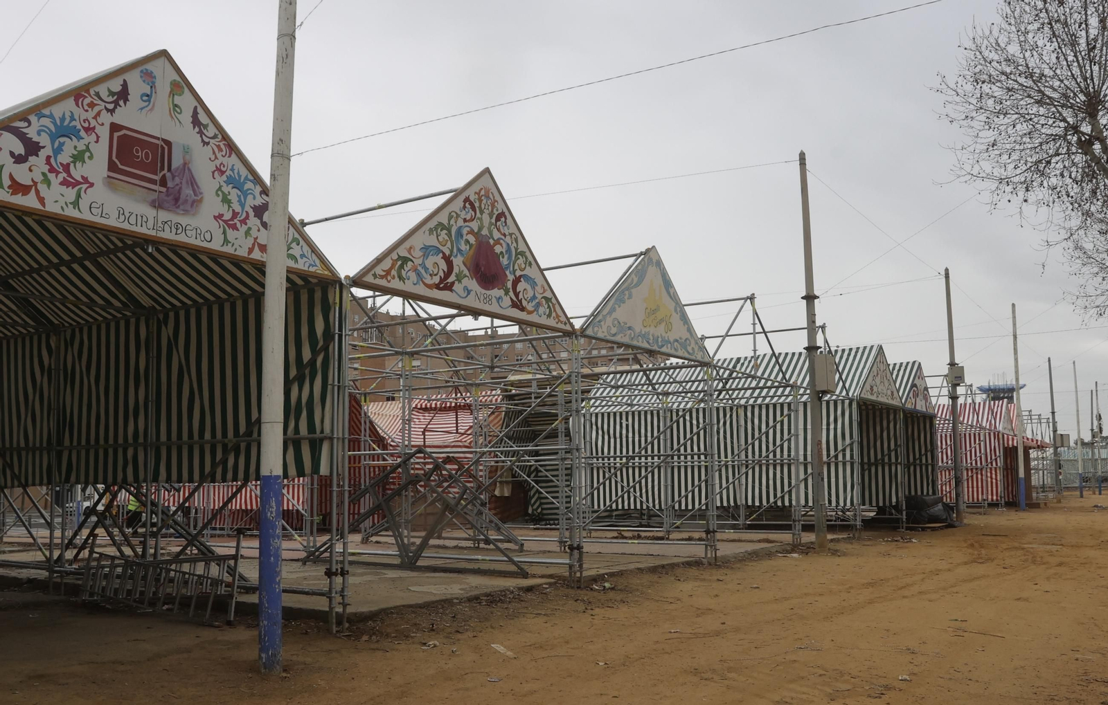 Así avanzan los trabajos del montaje de la Feria de Abril 2025