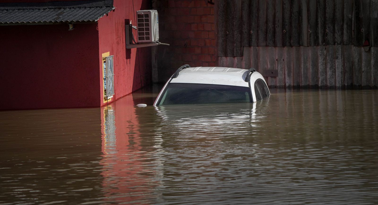 Intensa jornada en las zonas inundadas de Jerez, en imágenes