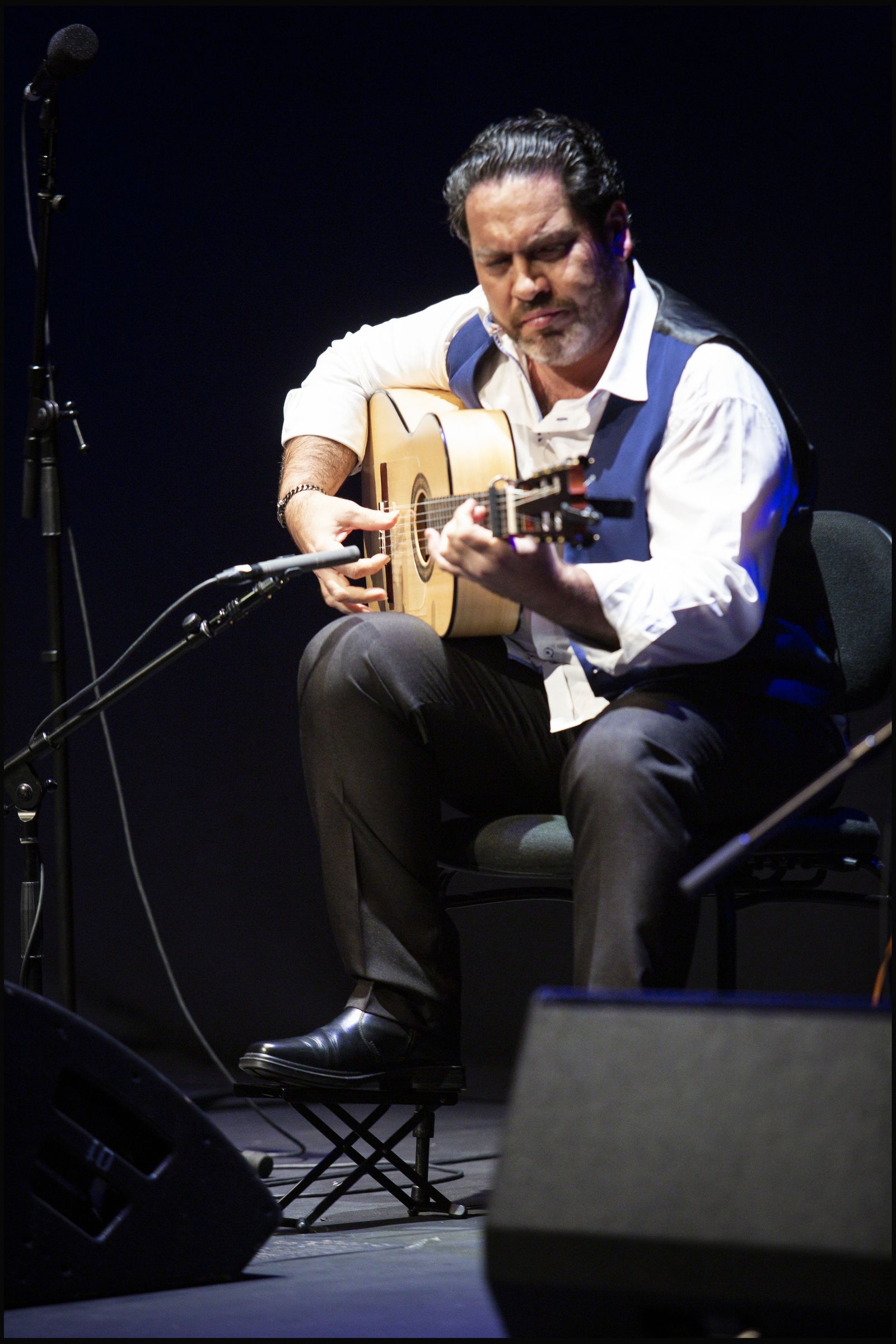 Paco Lara, en plena actuación.