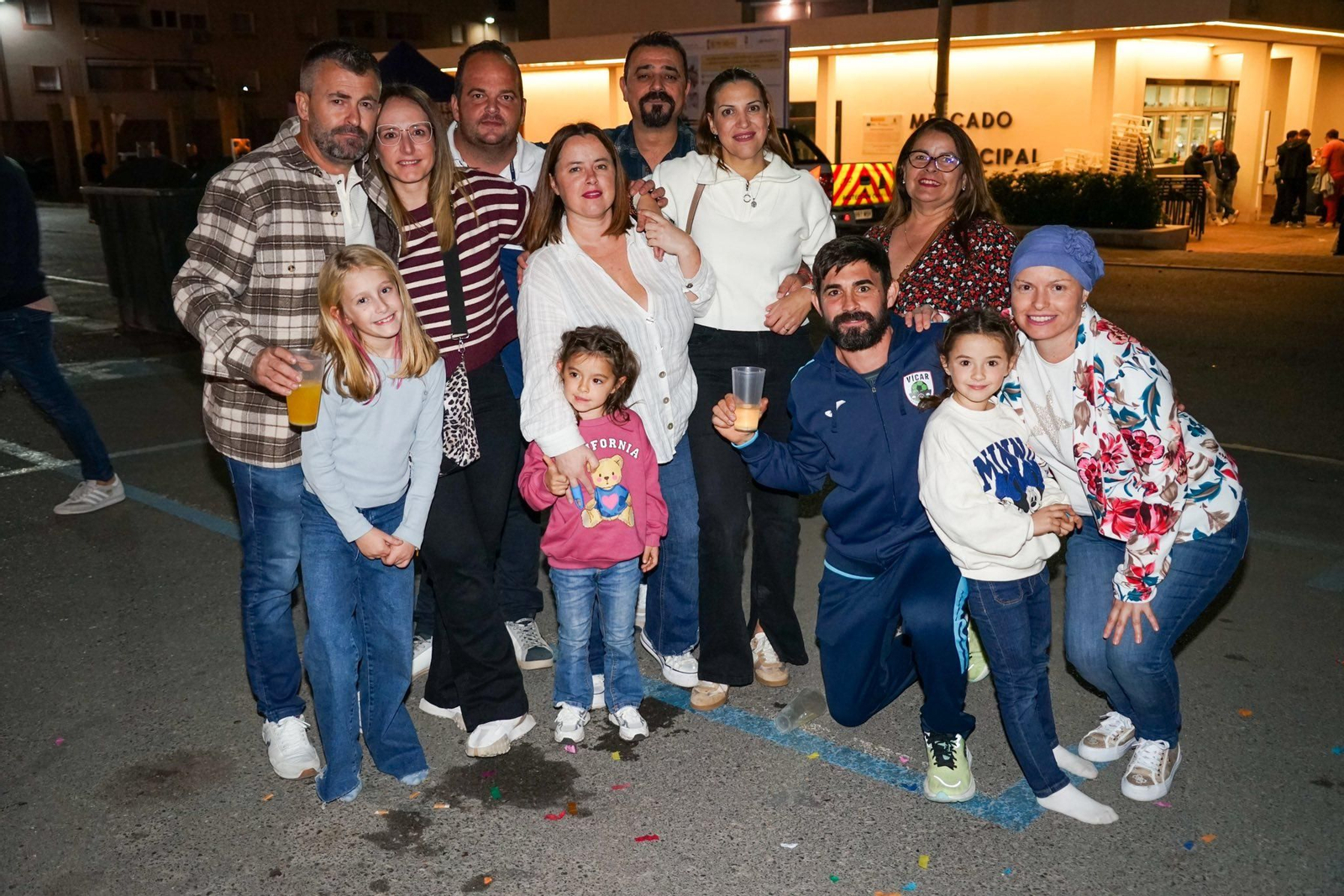 Miles de vecinos se reunieron para celebrar el otoño con la tradicional Gran Castañada de Vícar