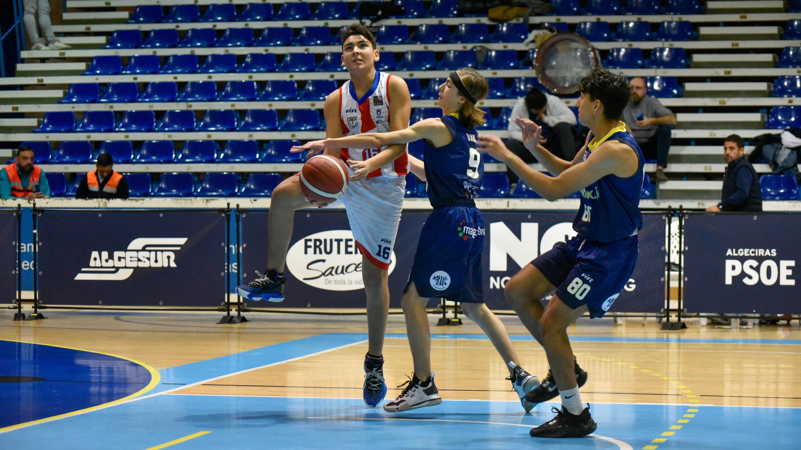 Las fotos del Udea Algeciras - Baskonia B