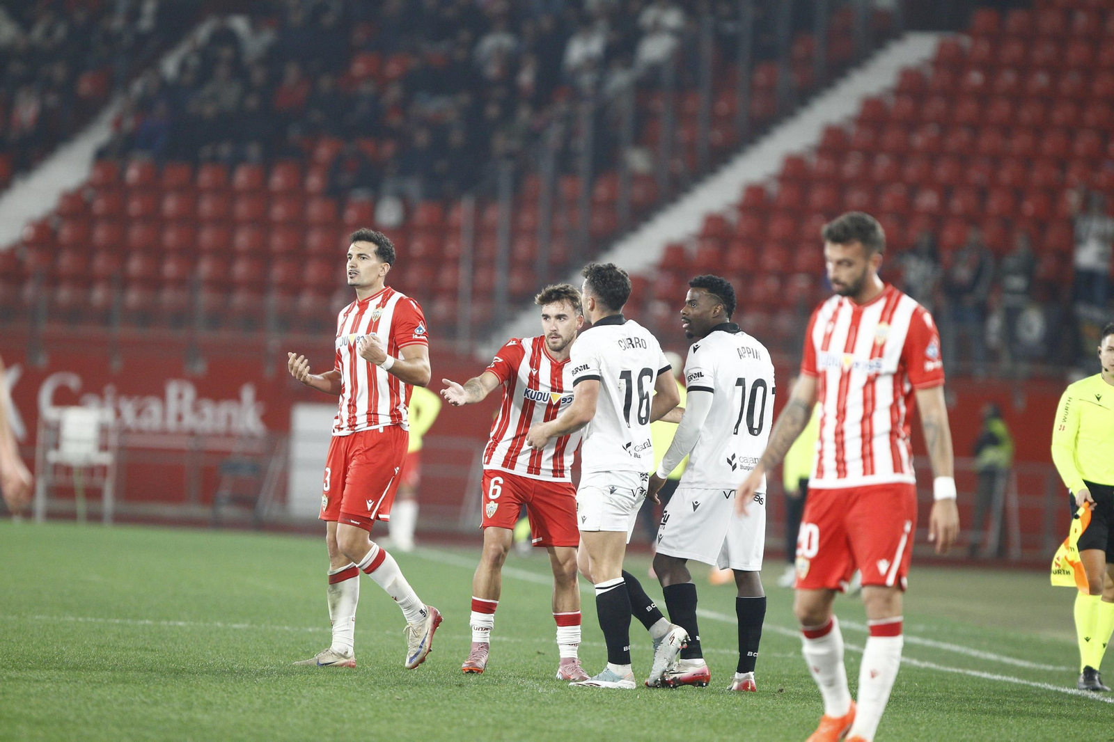 Las fotos del partido de fútbol U.D. Almería-Real Burgos