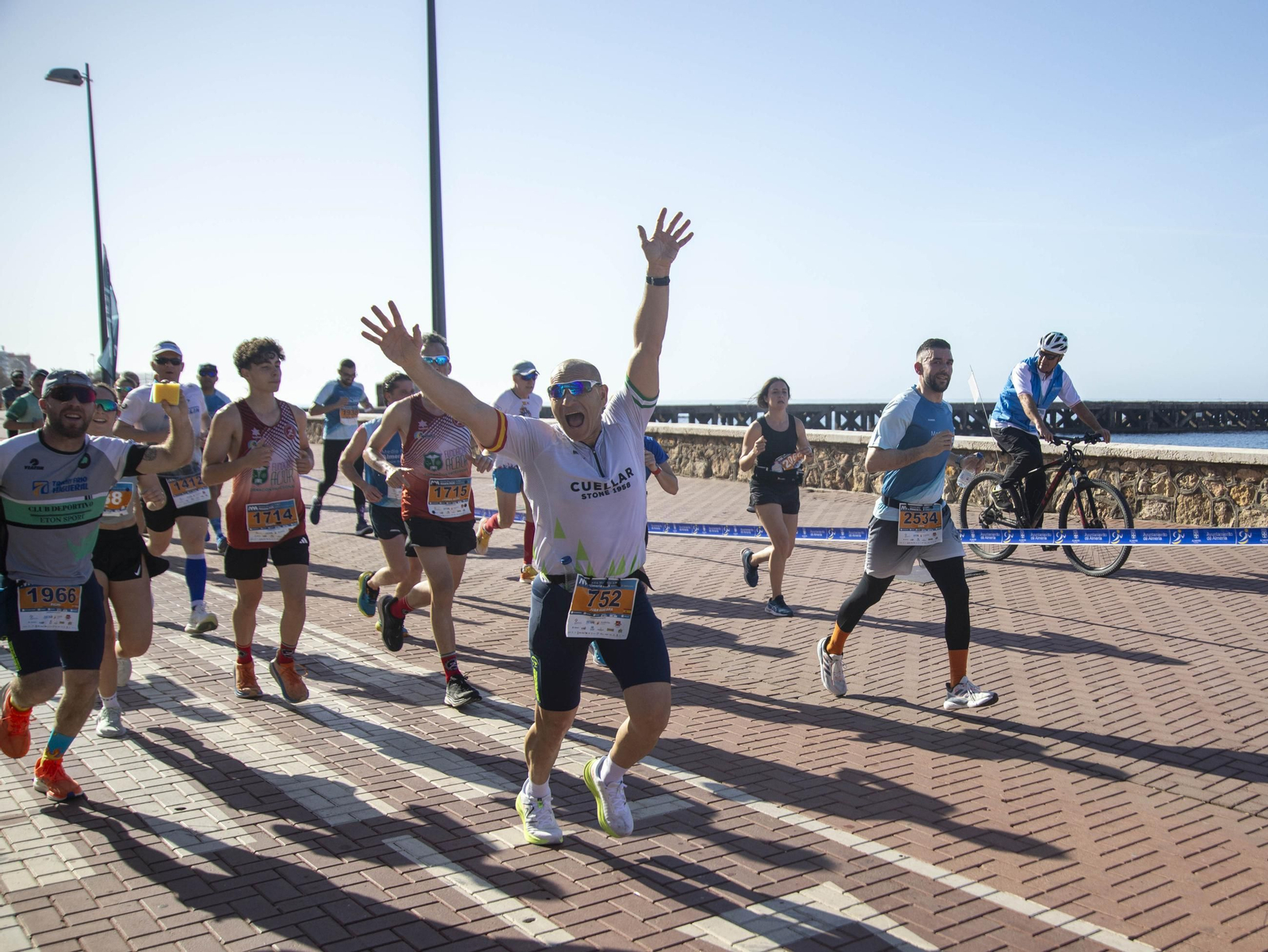 El Medio Maratón de Almería 2025, en imágenes