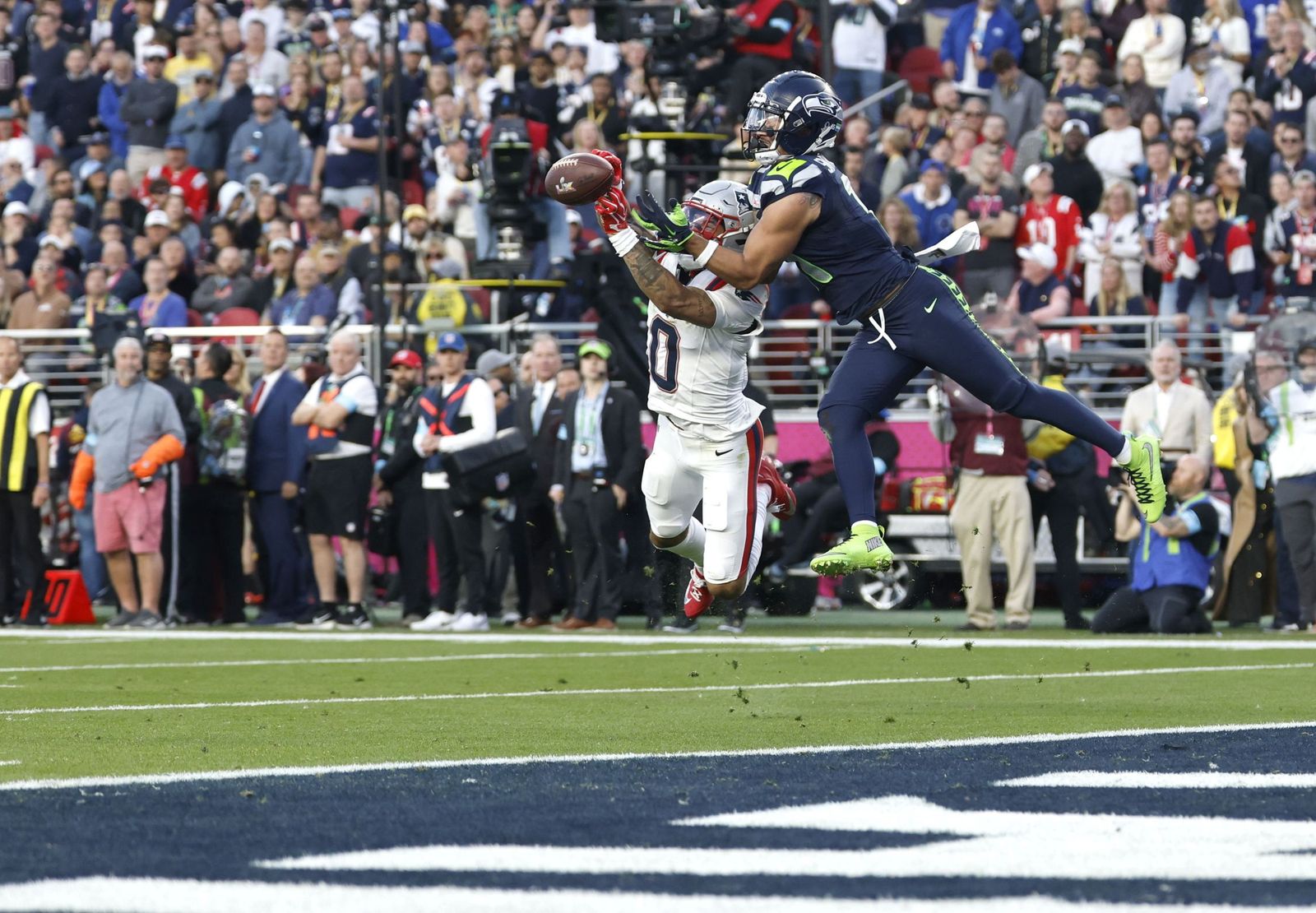 Las mejores fotos de la Super Bowl con la actuación de Bad Bunny