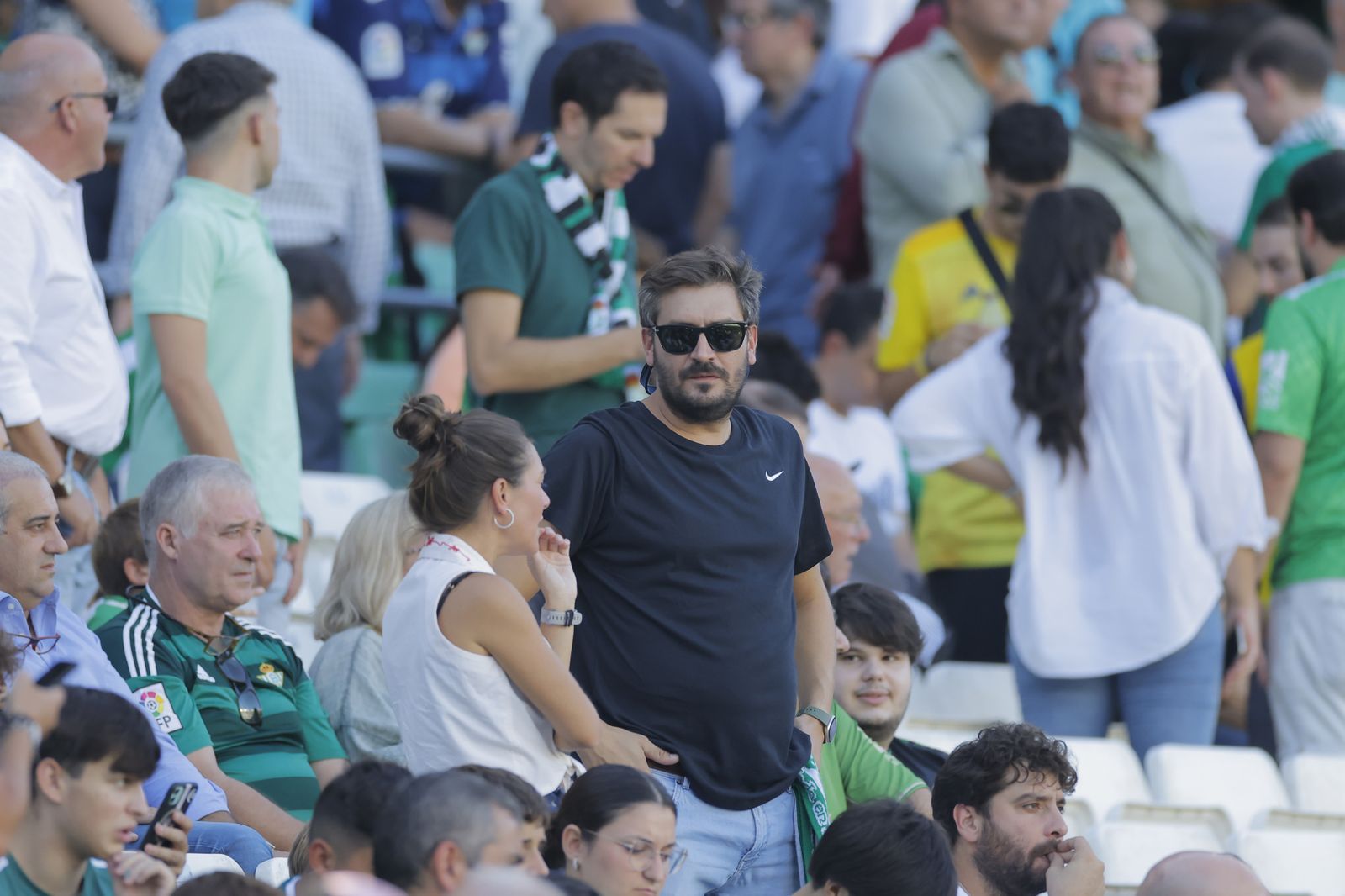 Búscate en las fotos del Betis-Cádiz