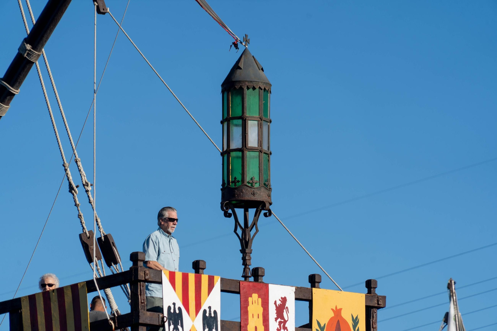 La jornada de puertas abiertas en el Muelle de las Carabelas en imágenes