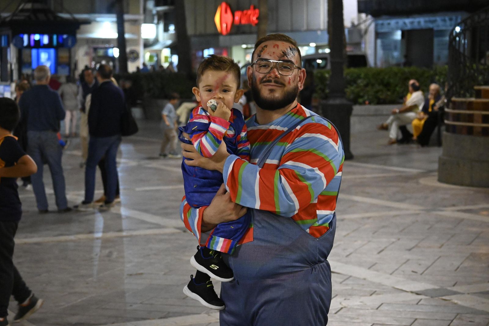 Las mejores fotografías de la noche de Halloween en Huelva