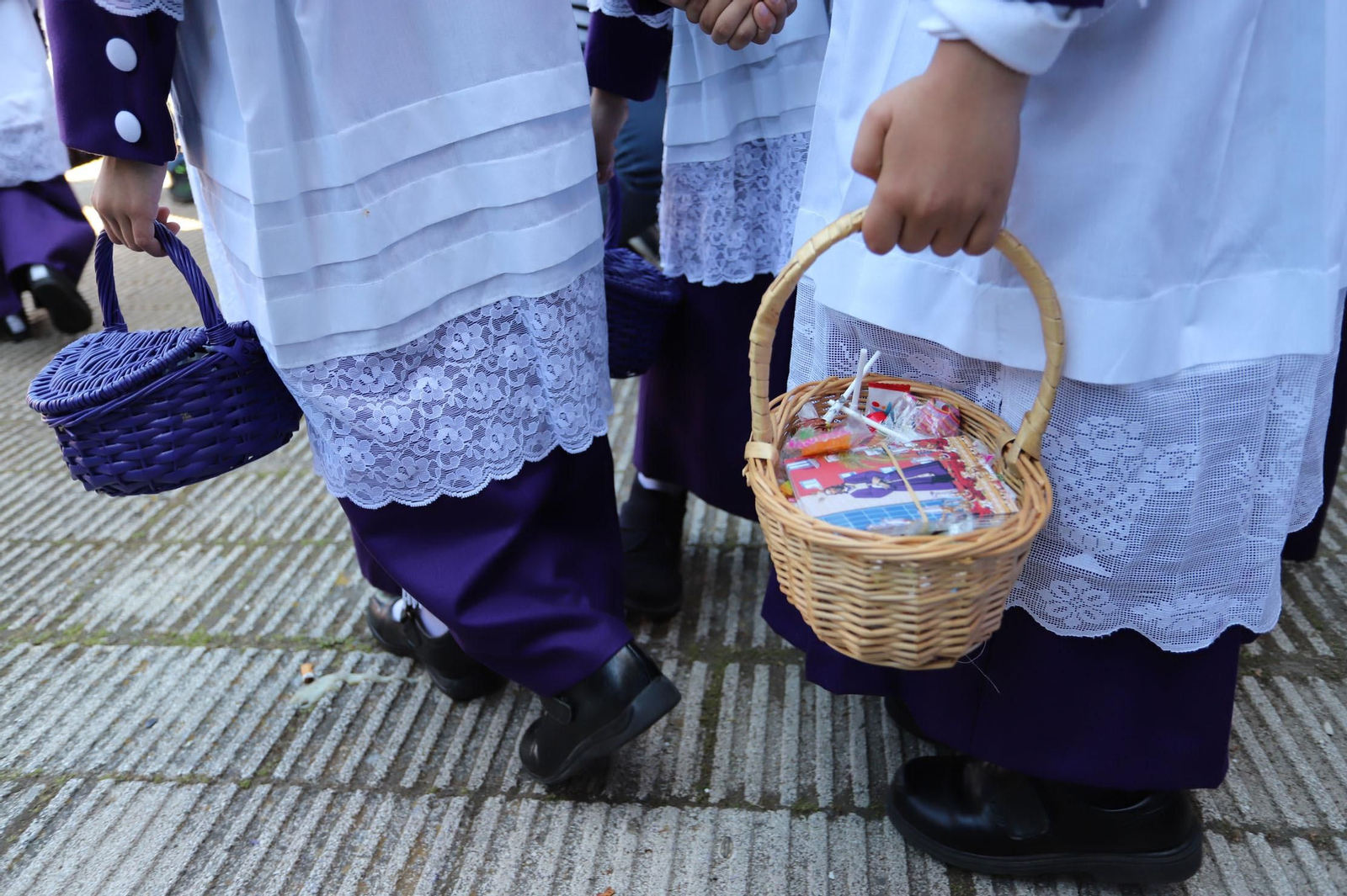 Imágenes del recorrido de la Hermandad del Cristo Cautivo de Huelva
