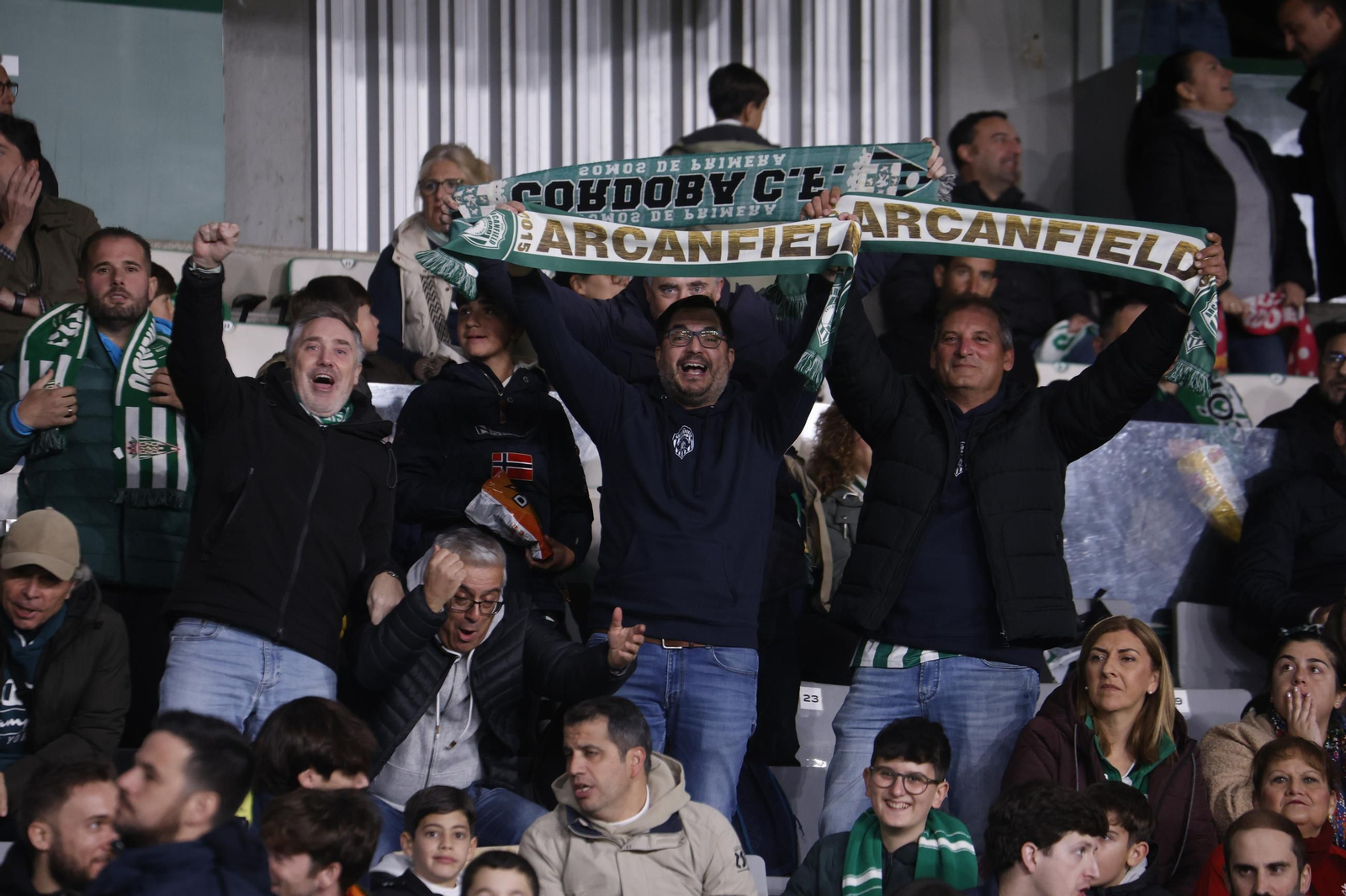 Las mejores fotos del ambiente en el Córdoba CF - Cádiz
