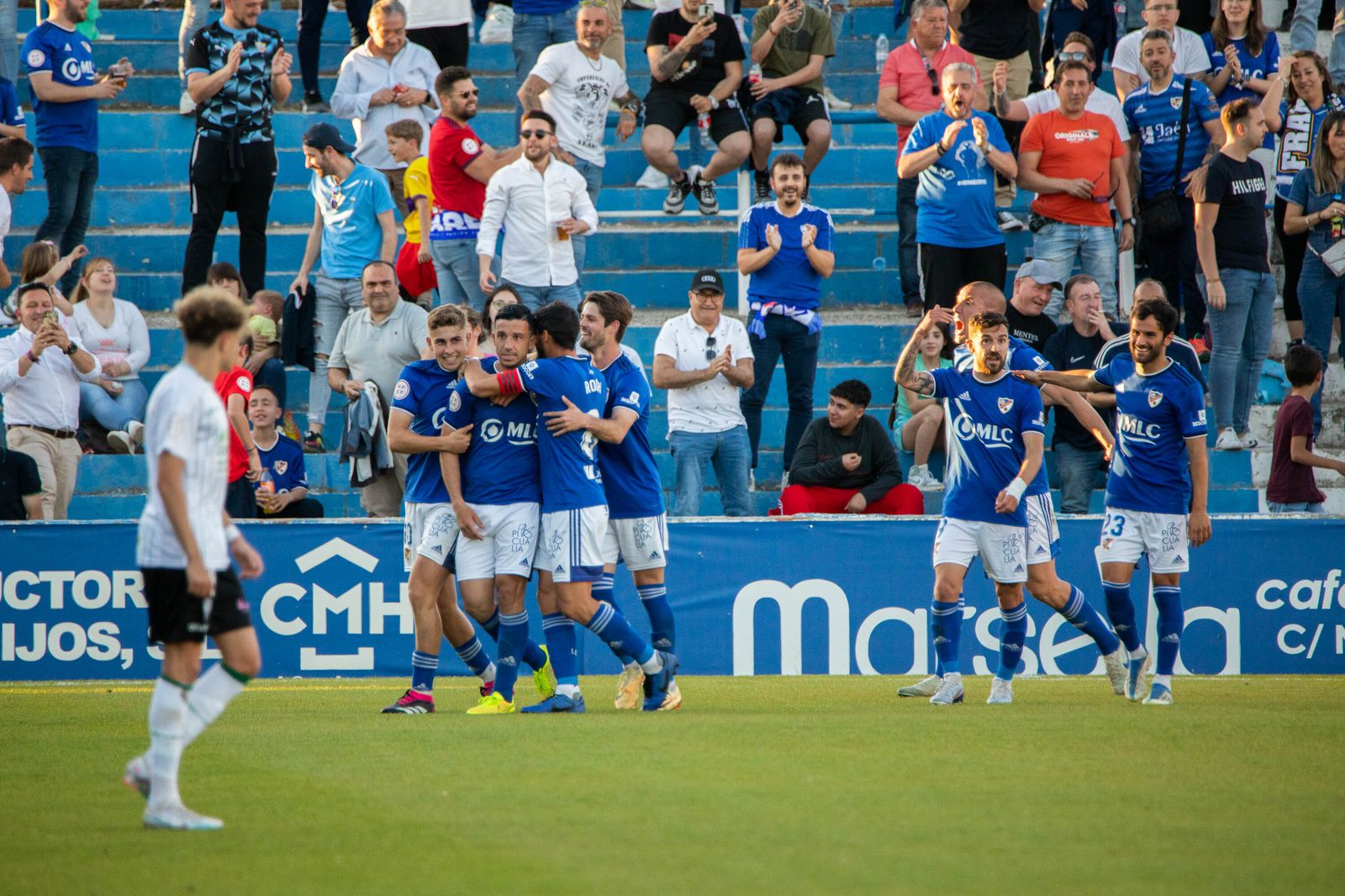 Las imágenes de la afición del Córdoba CF en Linares