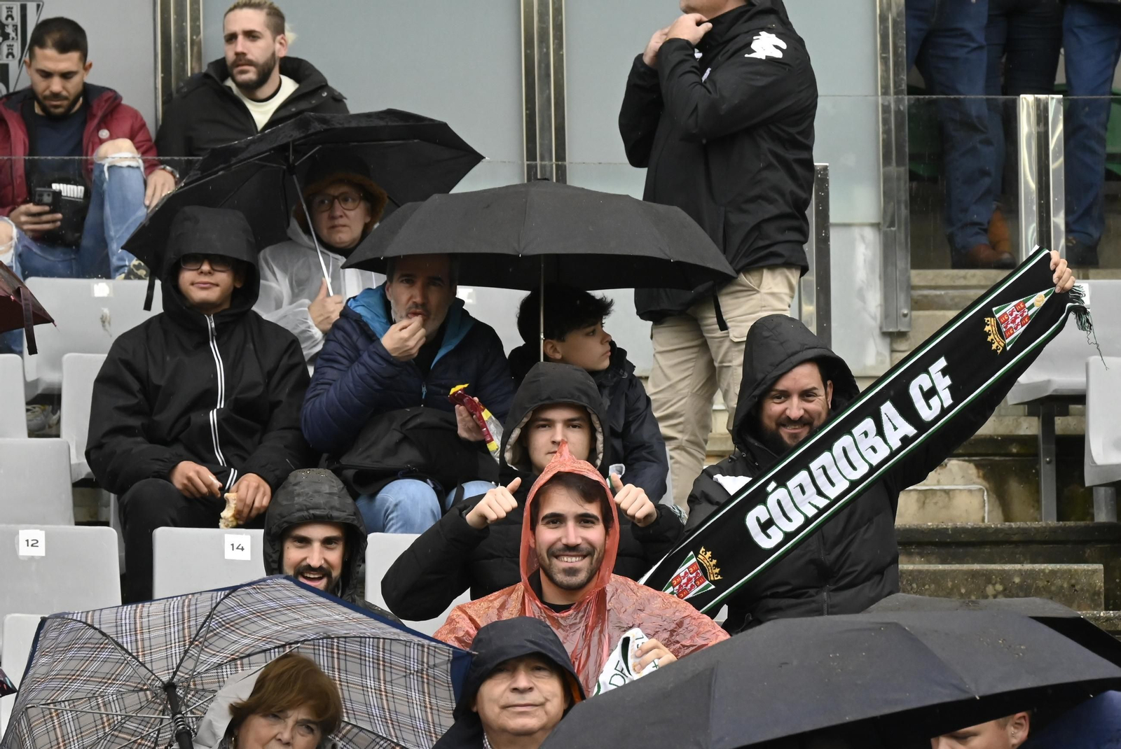 El imponente ambiente de El Arcángel para el Córdoba CF - Granada