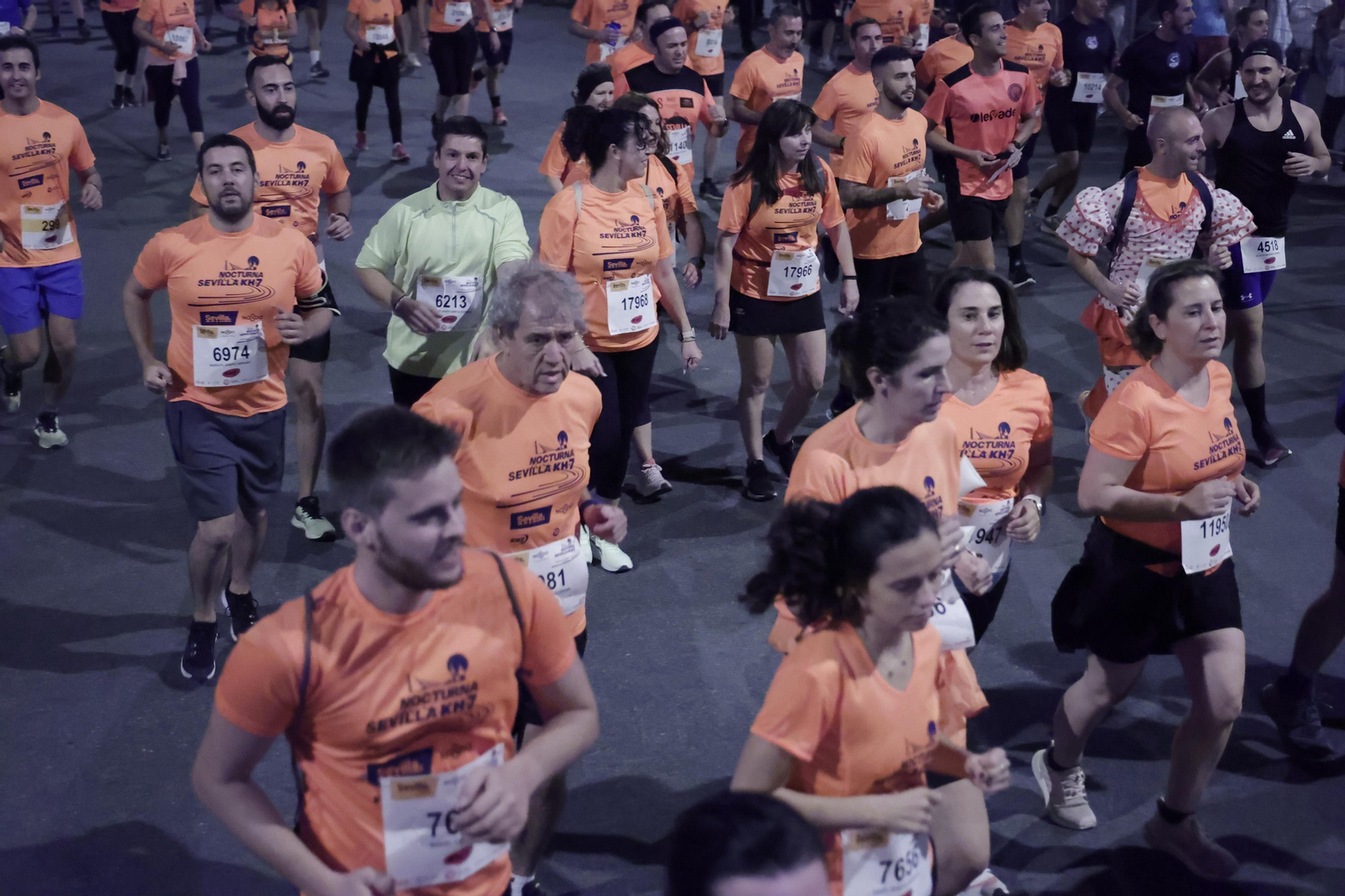 Búscate en la Carrera Nocturna de Sevilla (3)