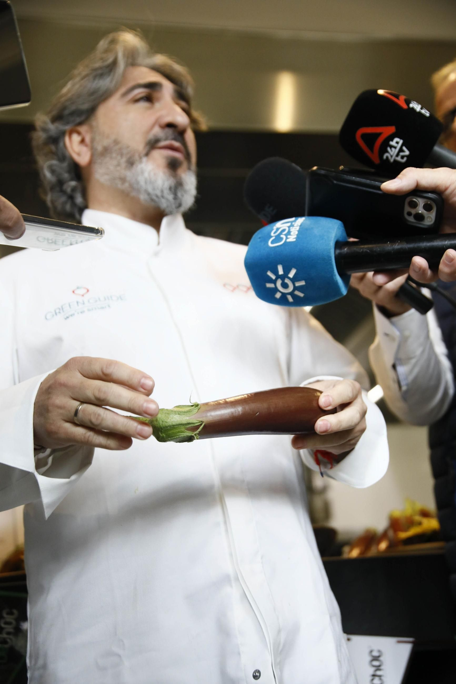 Las imágenes de una nueva variedad de berenjena en Almería