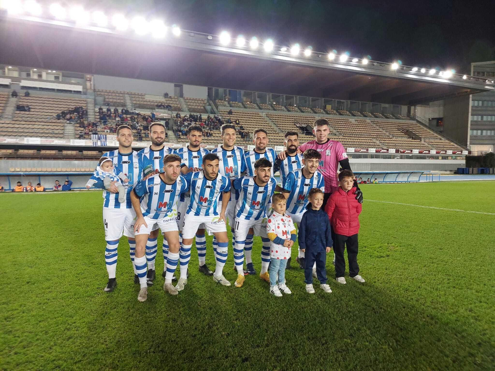 Once del Jerez Industrial ante el Grupo de Empresa Bazán en Chapín.