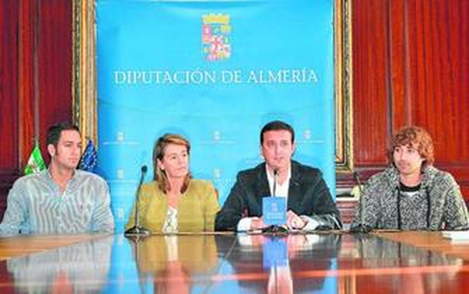 Isabel Guirao, Javier Aureliano García y los actores Juanan Romacho y Javier Marín presentaron la película.