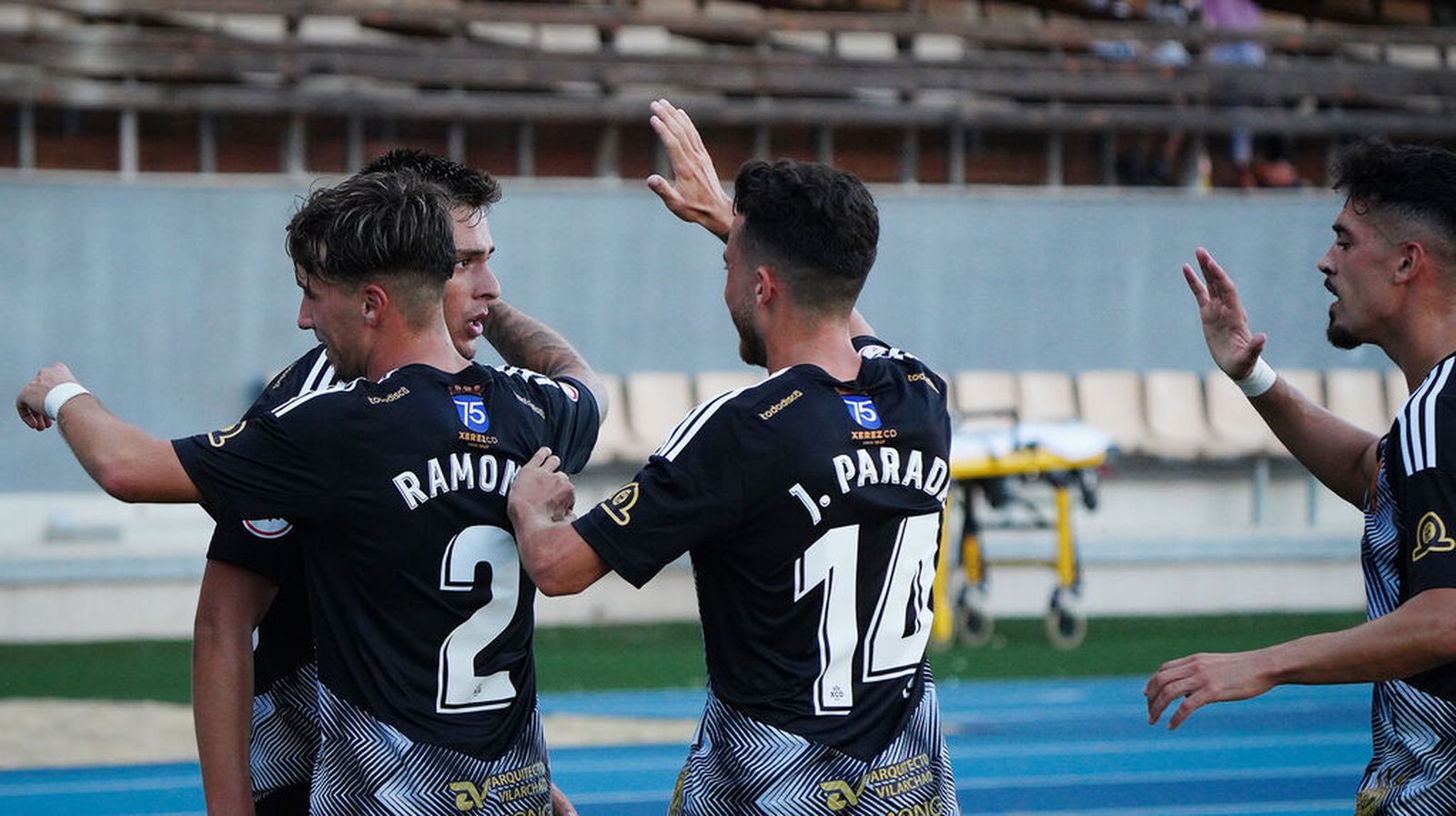 Ramón García vuelve a lucir el 2 y Jesús Parada tiene el 14.