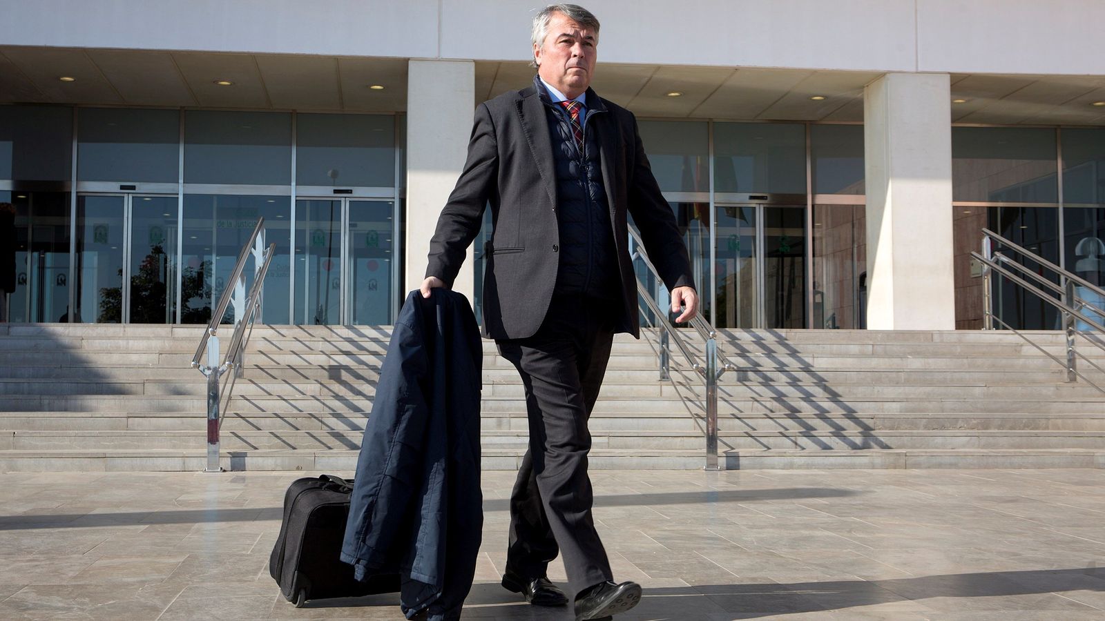 El abogado del entrenador de fútbol acusado de abusar de menores en Málaga.