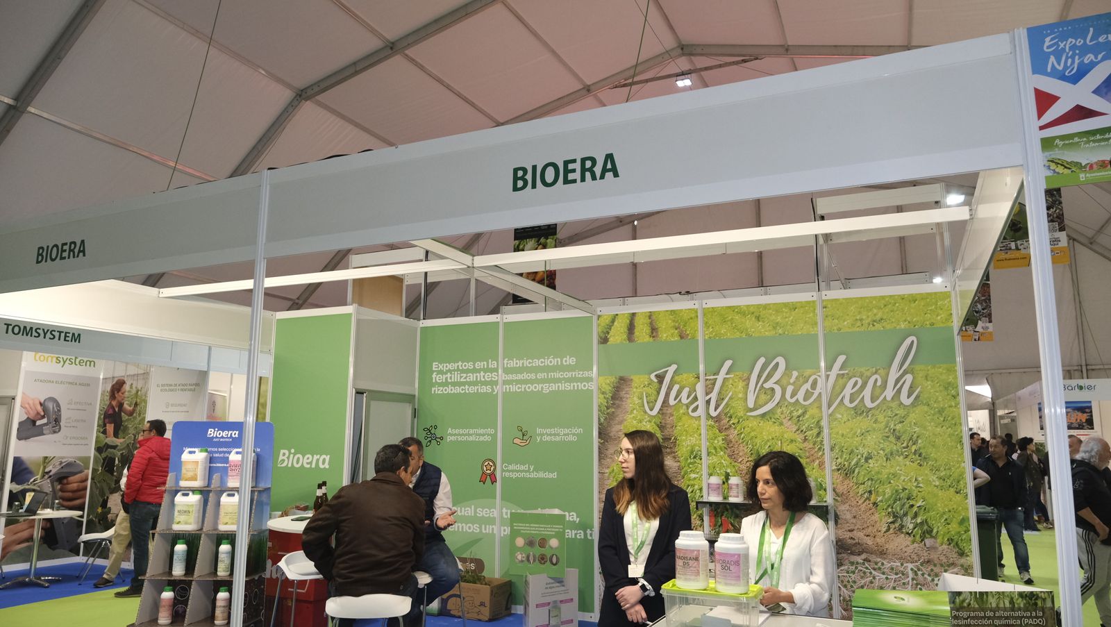 Imágenes del primer día de Expolevante Níjar.